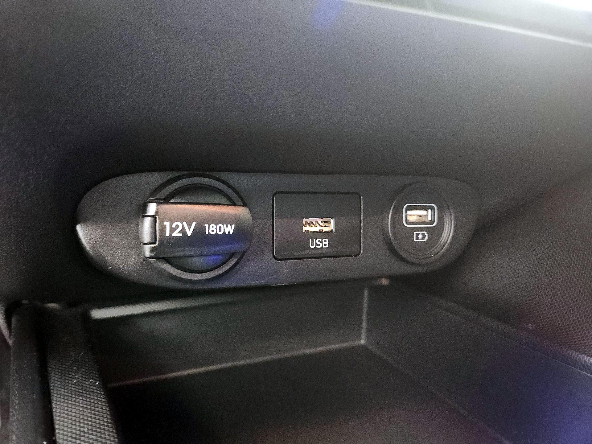 Thumbnail: 2022 Hyundai Elantra - 18