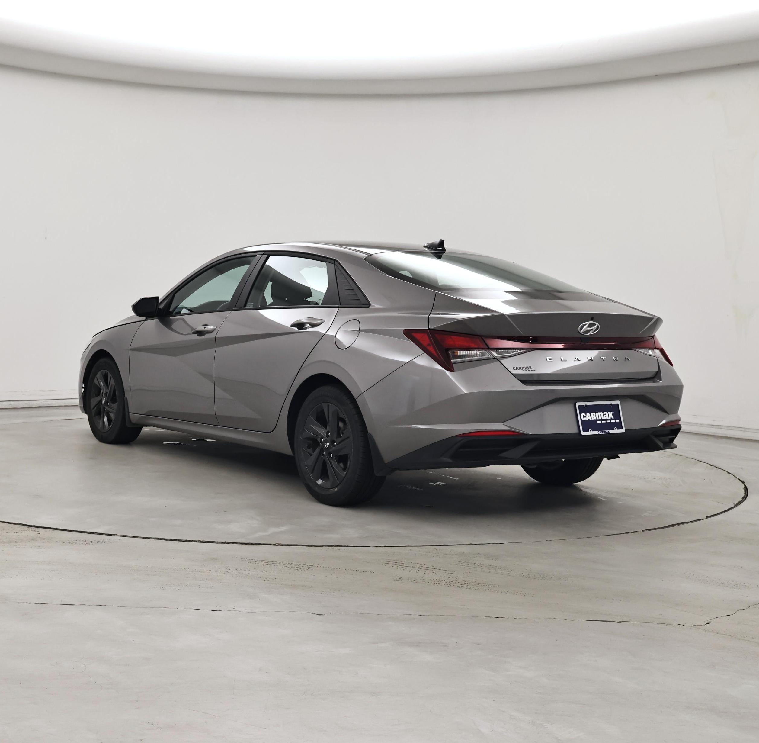 Thumbnail: 2022 Hyundai Elantra - 2