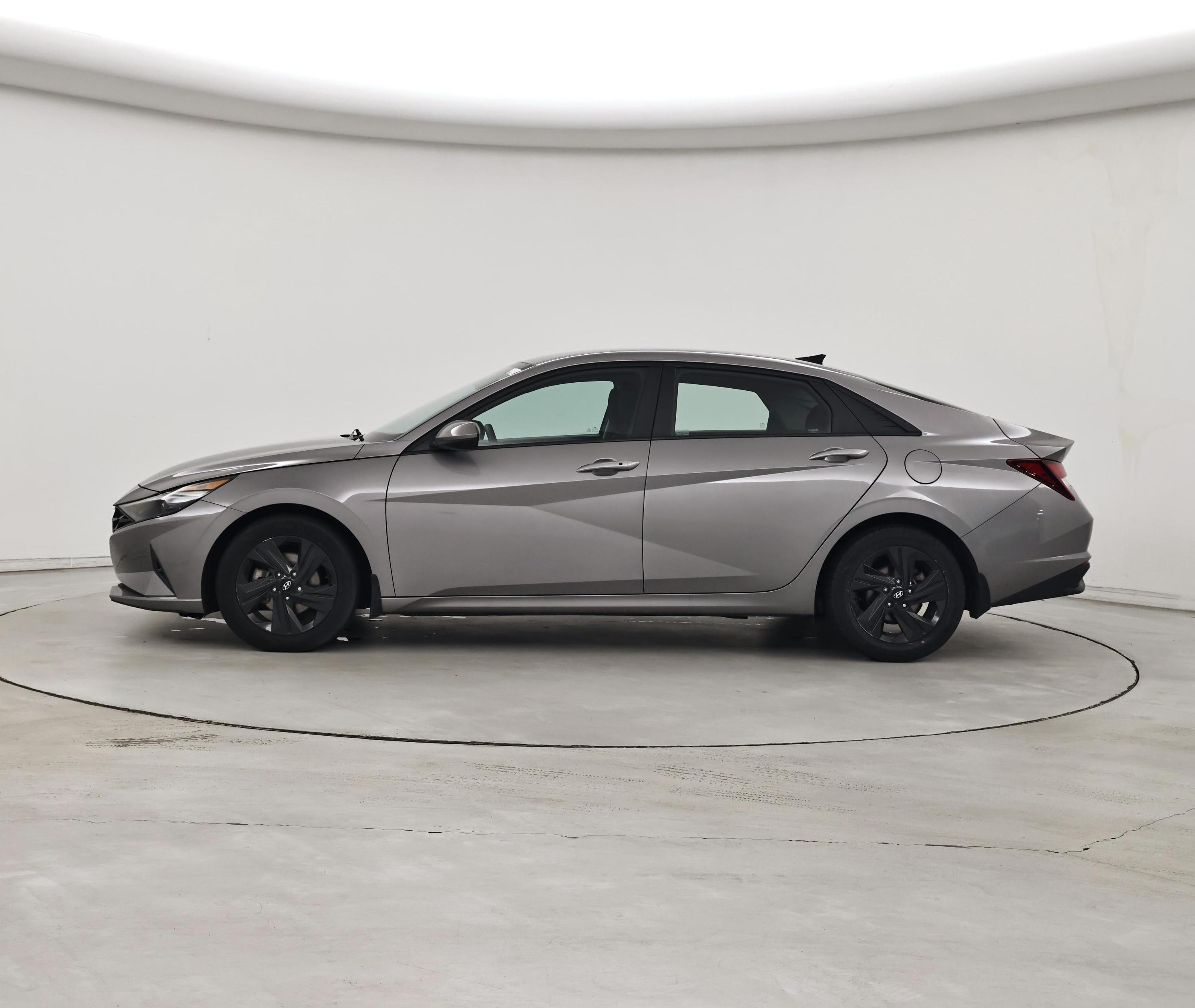 Thumbnail: 2022 Hyundai Elantra - 3