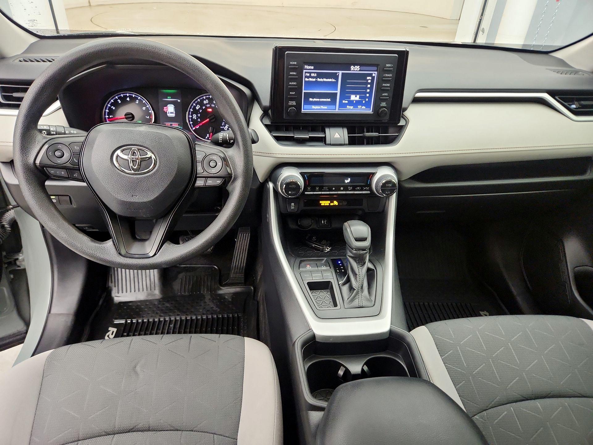 Thumbnail: 2019 Toyota RAV4 - 9