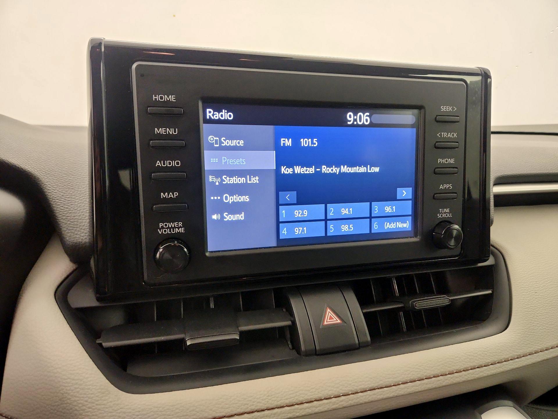 Thumbnail: 2019 Toyota RAV4 - 15