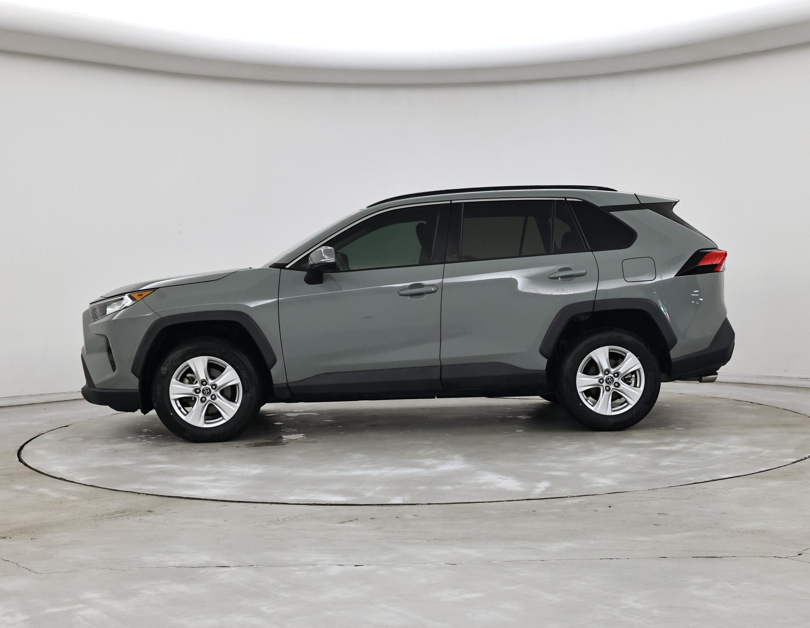 Thumbnail: 2019 Toyota RAV4 - 3