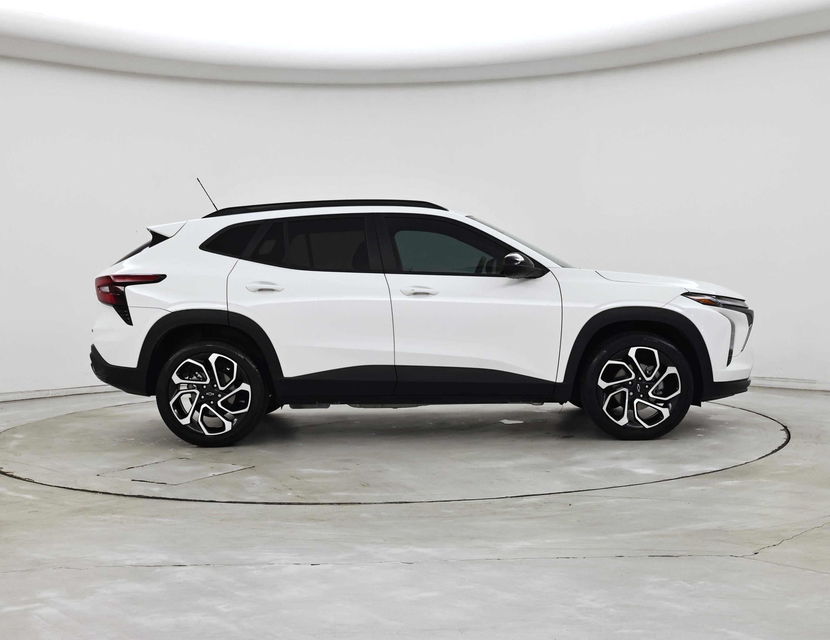 Thumbnail: 2025 Chevrolet Trax - 7