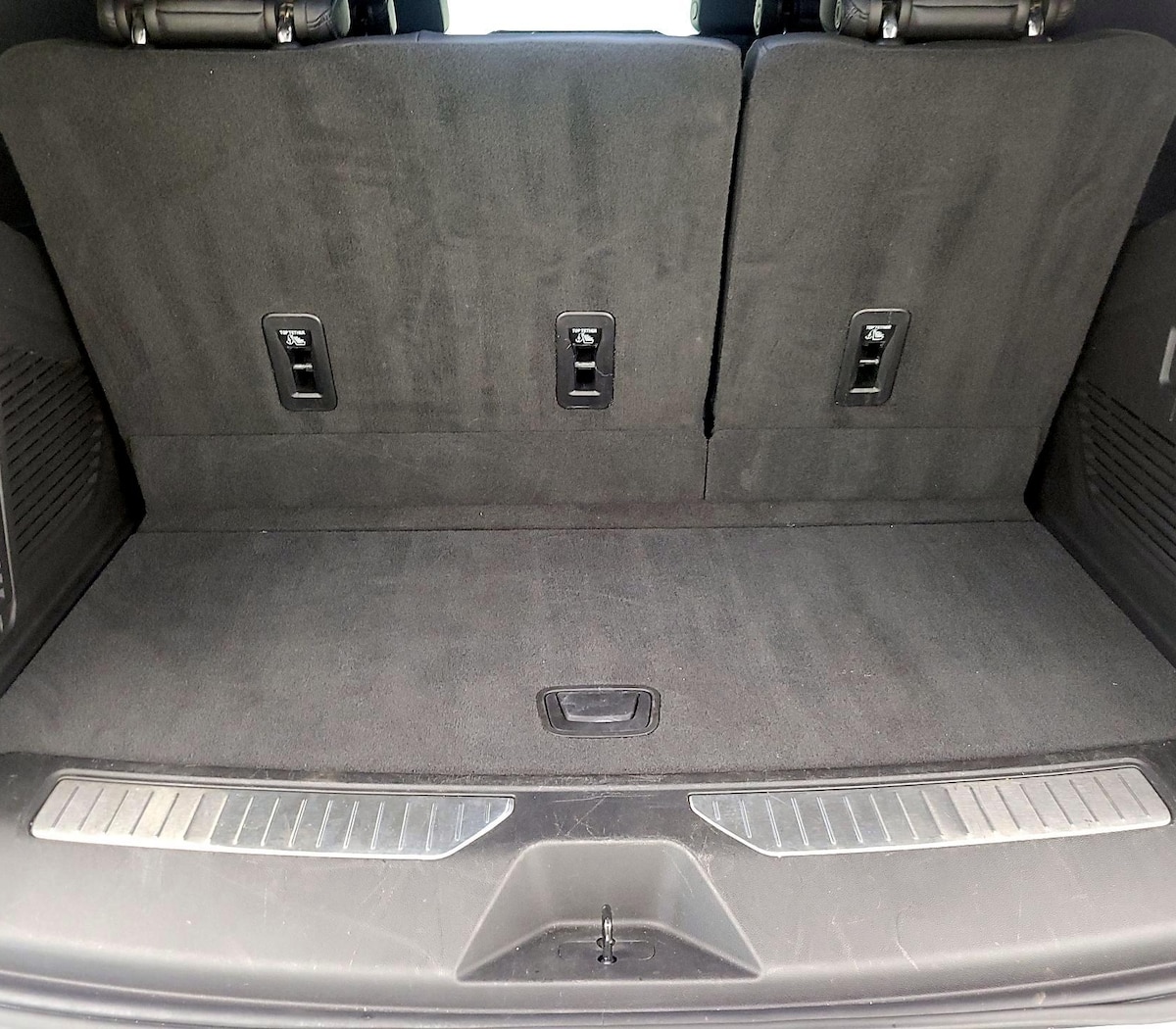 Trunk/Cargo (Seats Up)