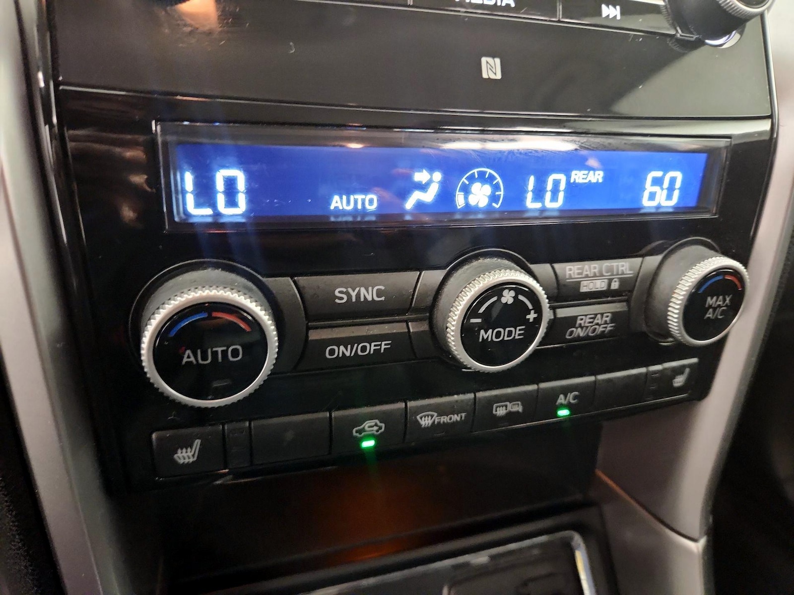 2021 Subaru Ascent Premium - Photo 17