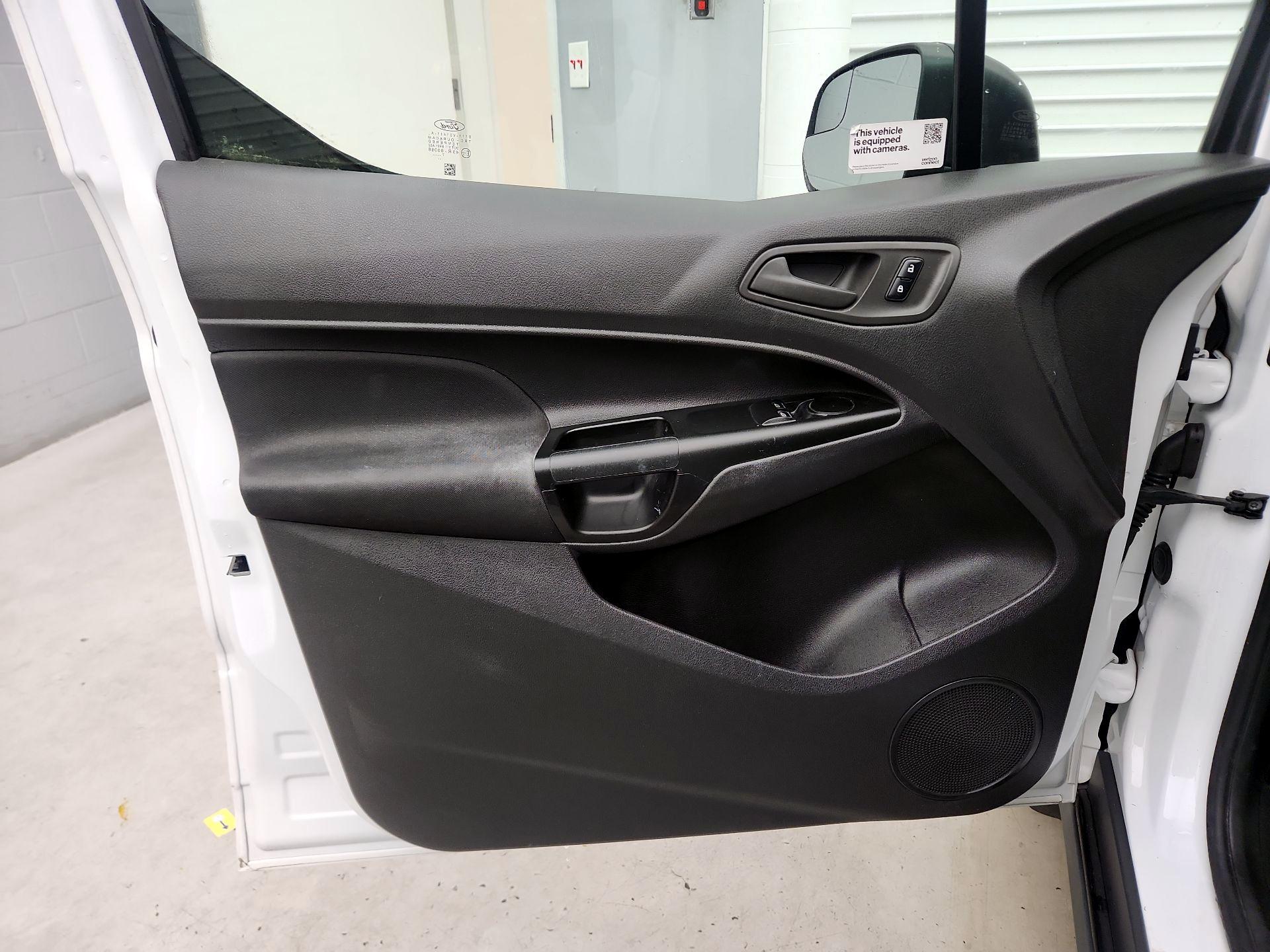 Thumbnail: 2018 Ford Transit Series - 12