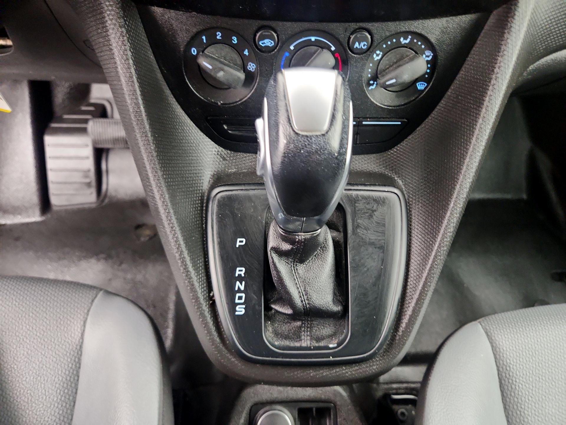 Thumbnail: 2018 Ford Transit Series - 16