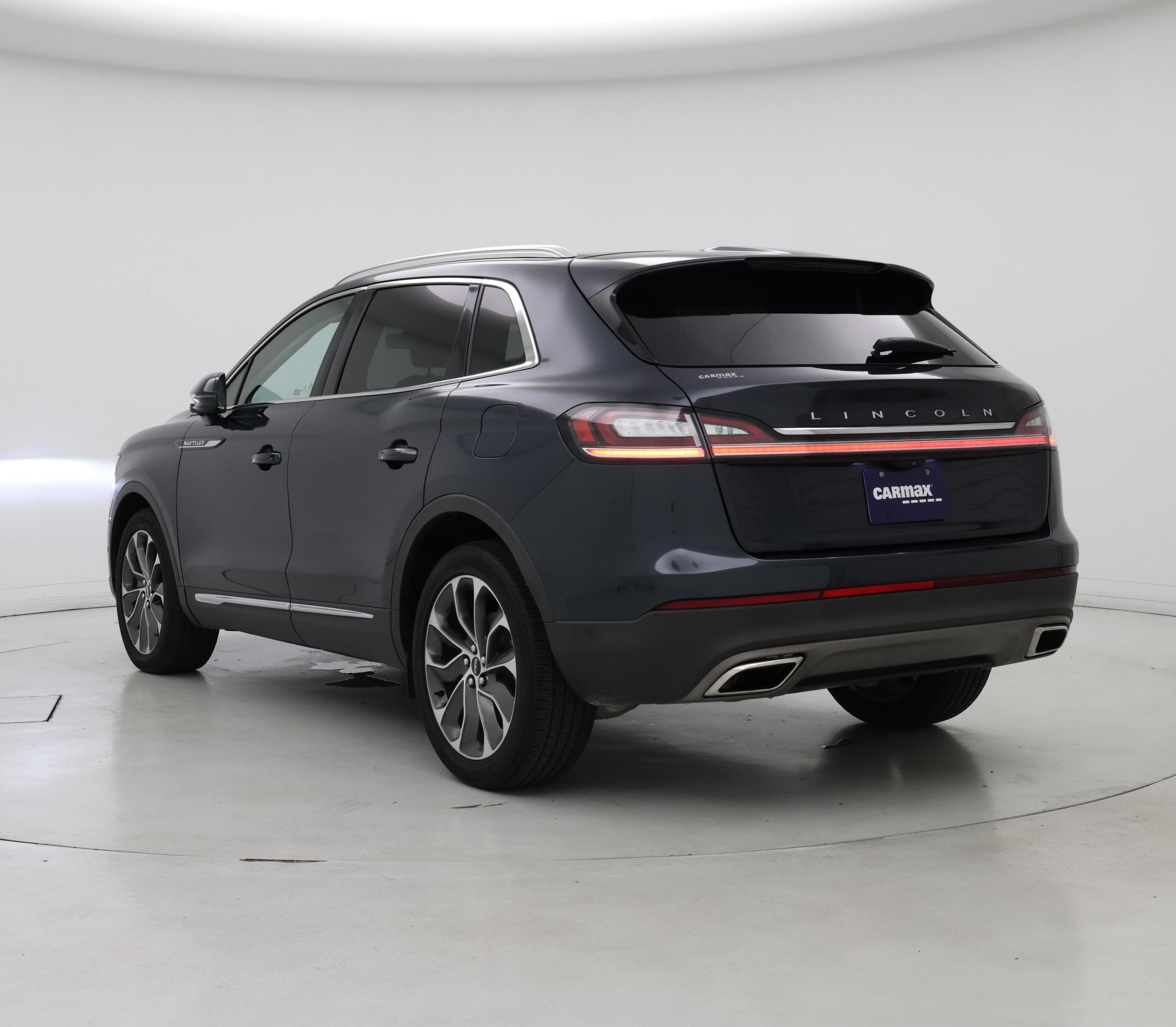 Thumbnail: 2023 Lincoln Nautilus - 2