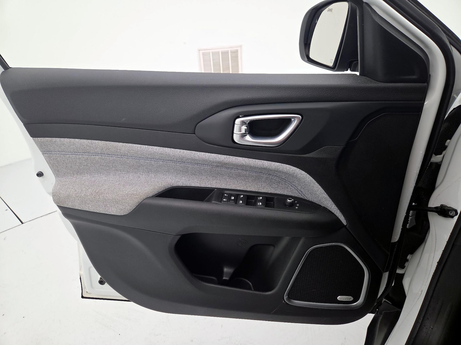 2022 Jeep Compass Latitude - Photo 13