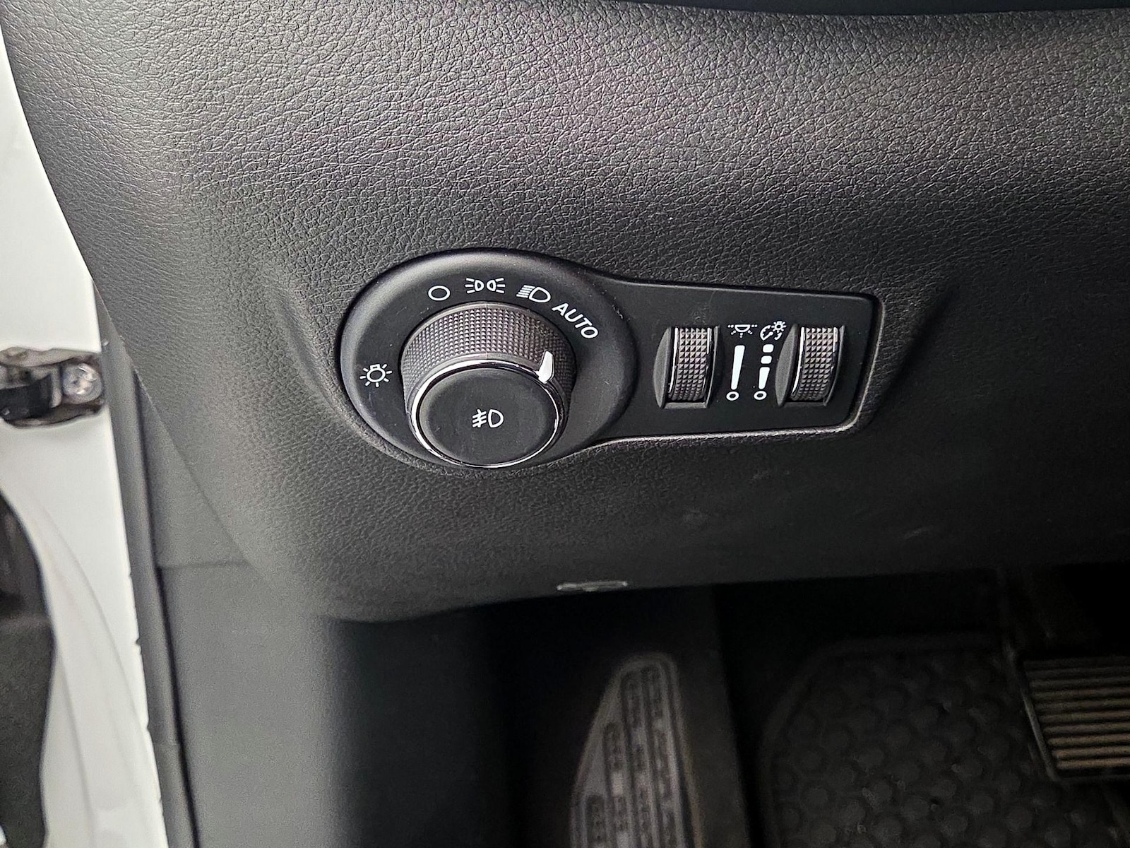 2022 Jeep Compass Latitude - Photo 14