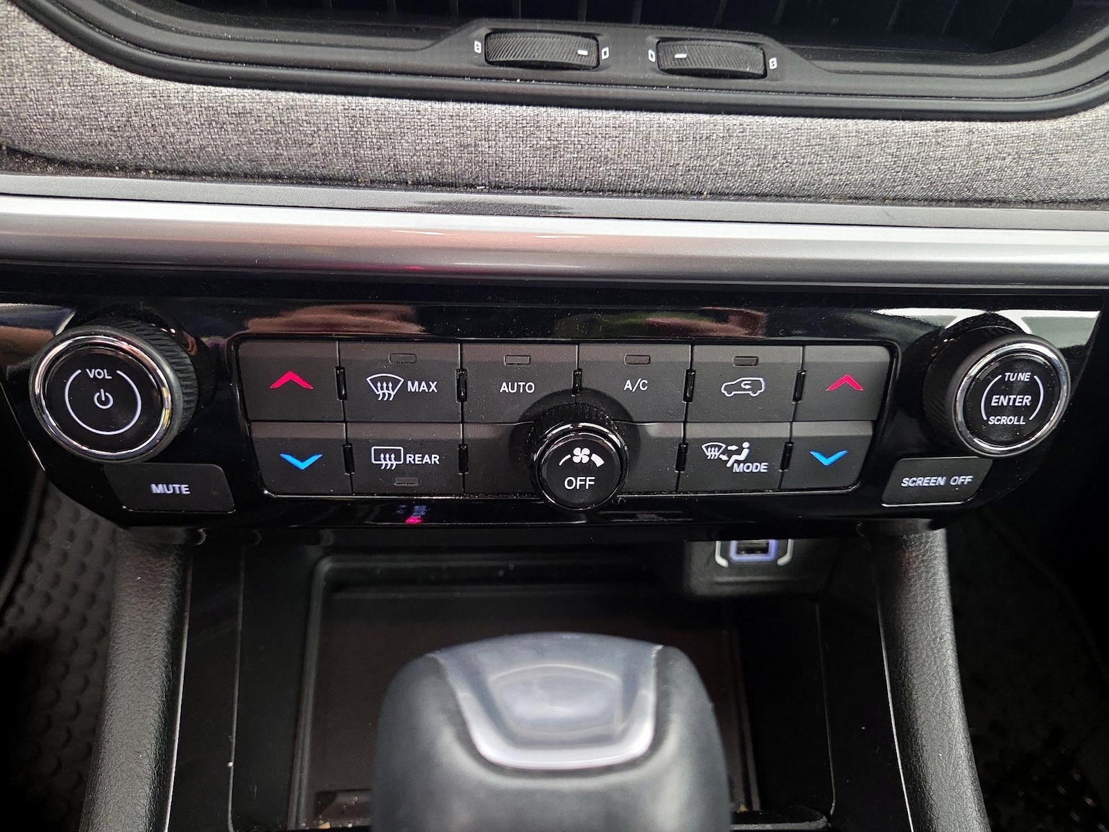 2022 Jeep Compass Latitude - Photo 17