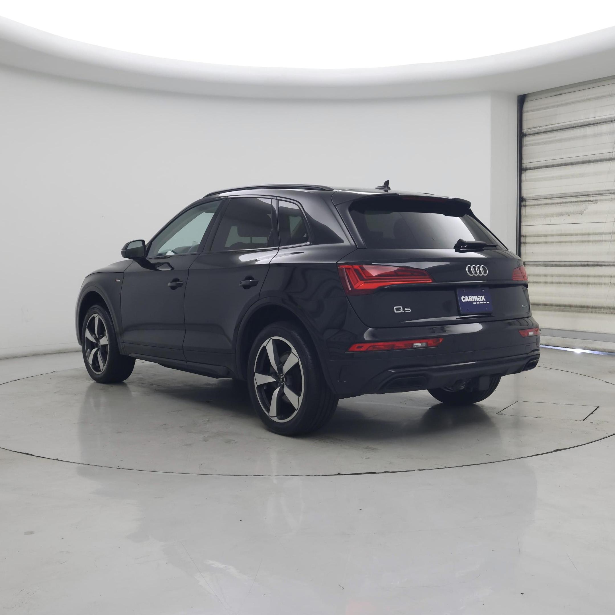 Thumbnail: 2023 Audi Q5 - 2
