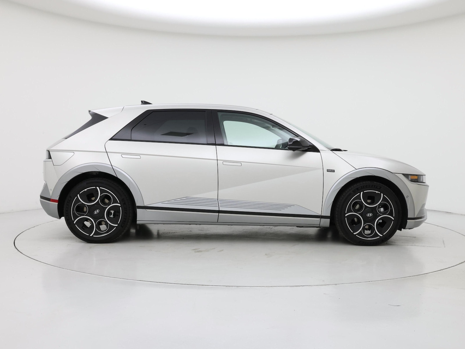 2024 Hyundai IONIQ 5 Disney100 Platinum - Photo 8