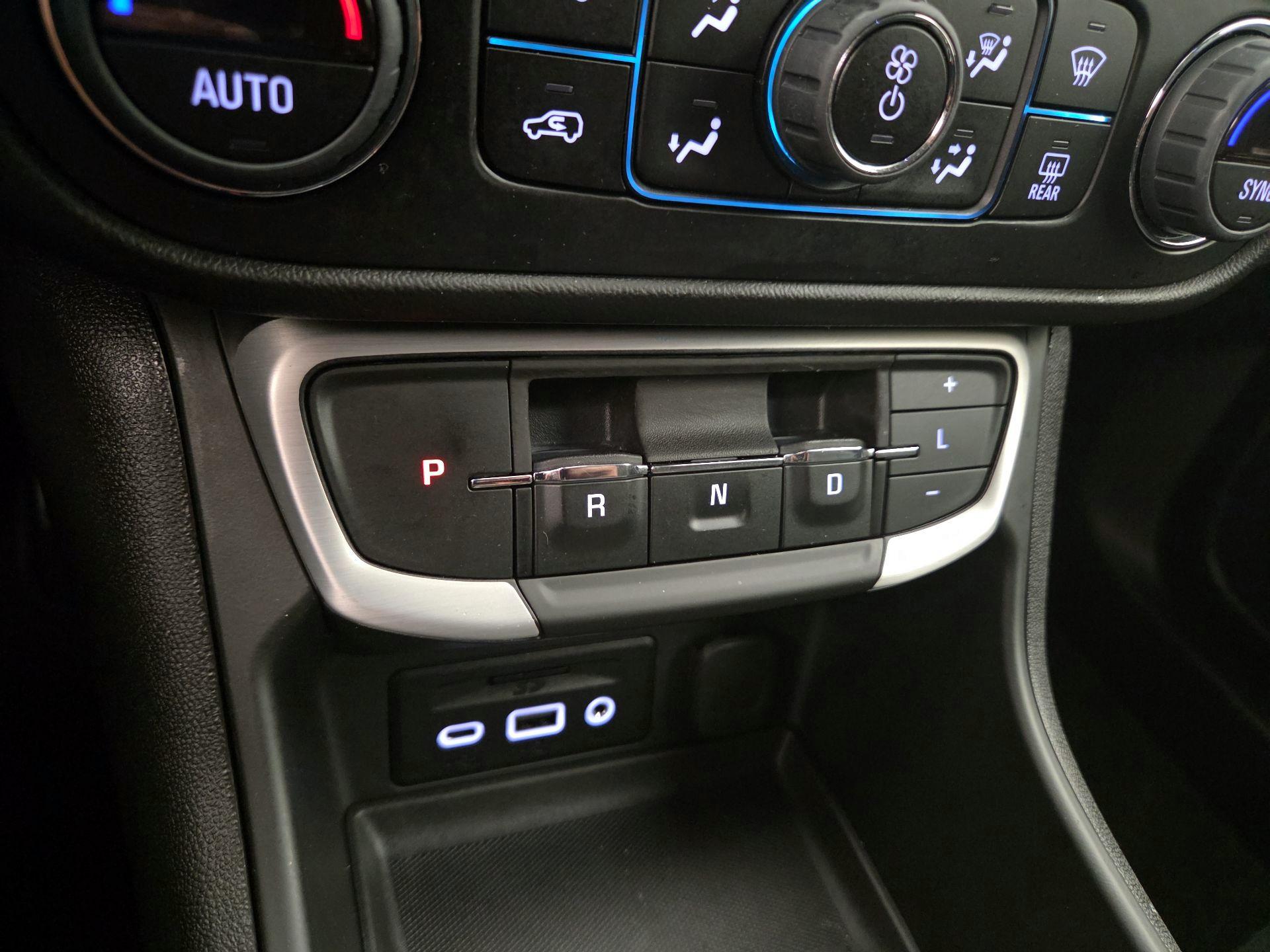 Thumbnail: 2022 GMC Terrain - 17