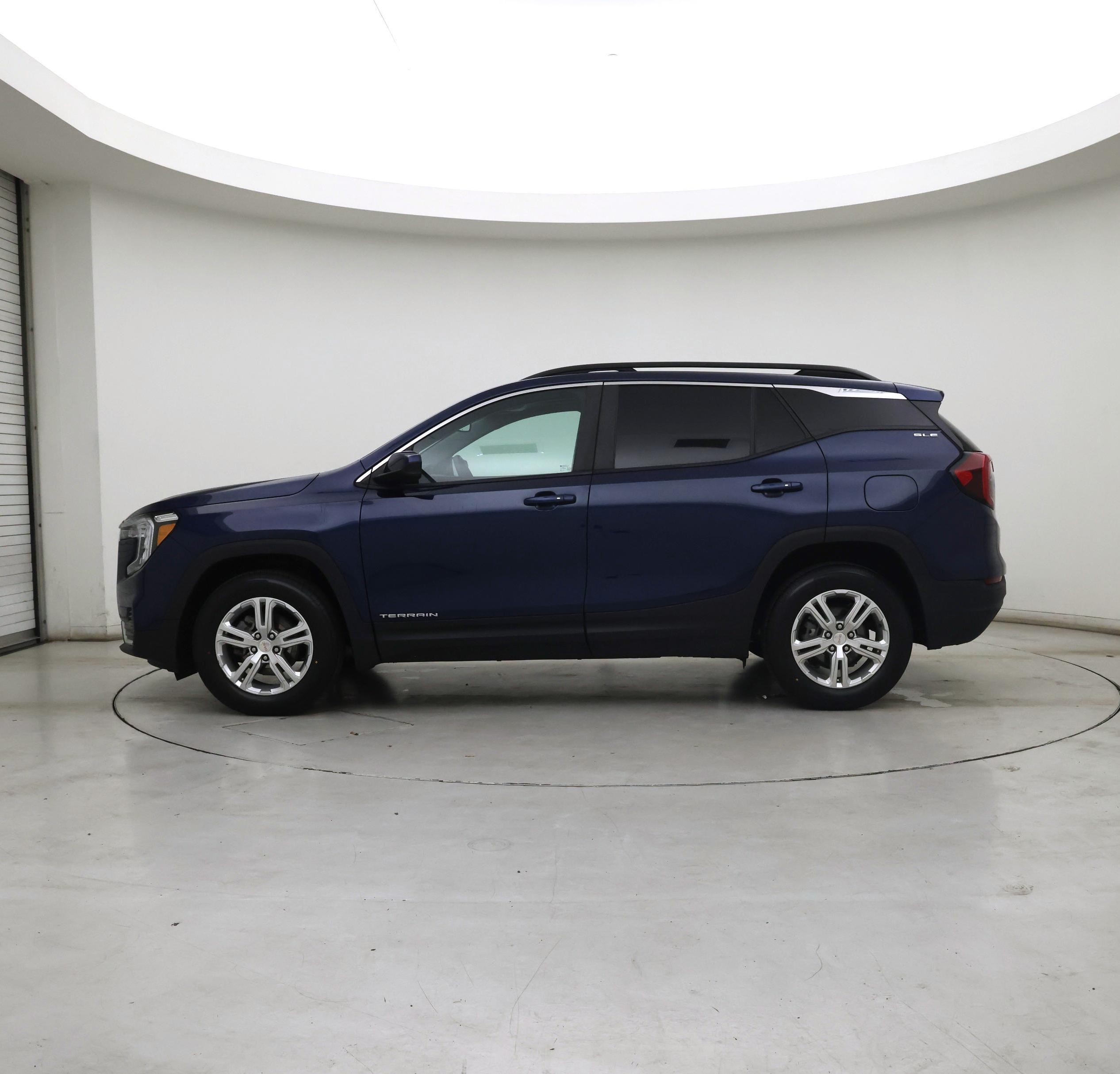 Thumbnail: 2022 GMC Terrain - 3