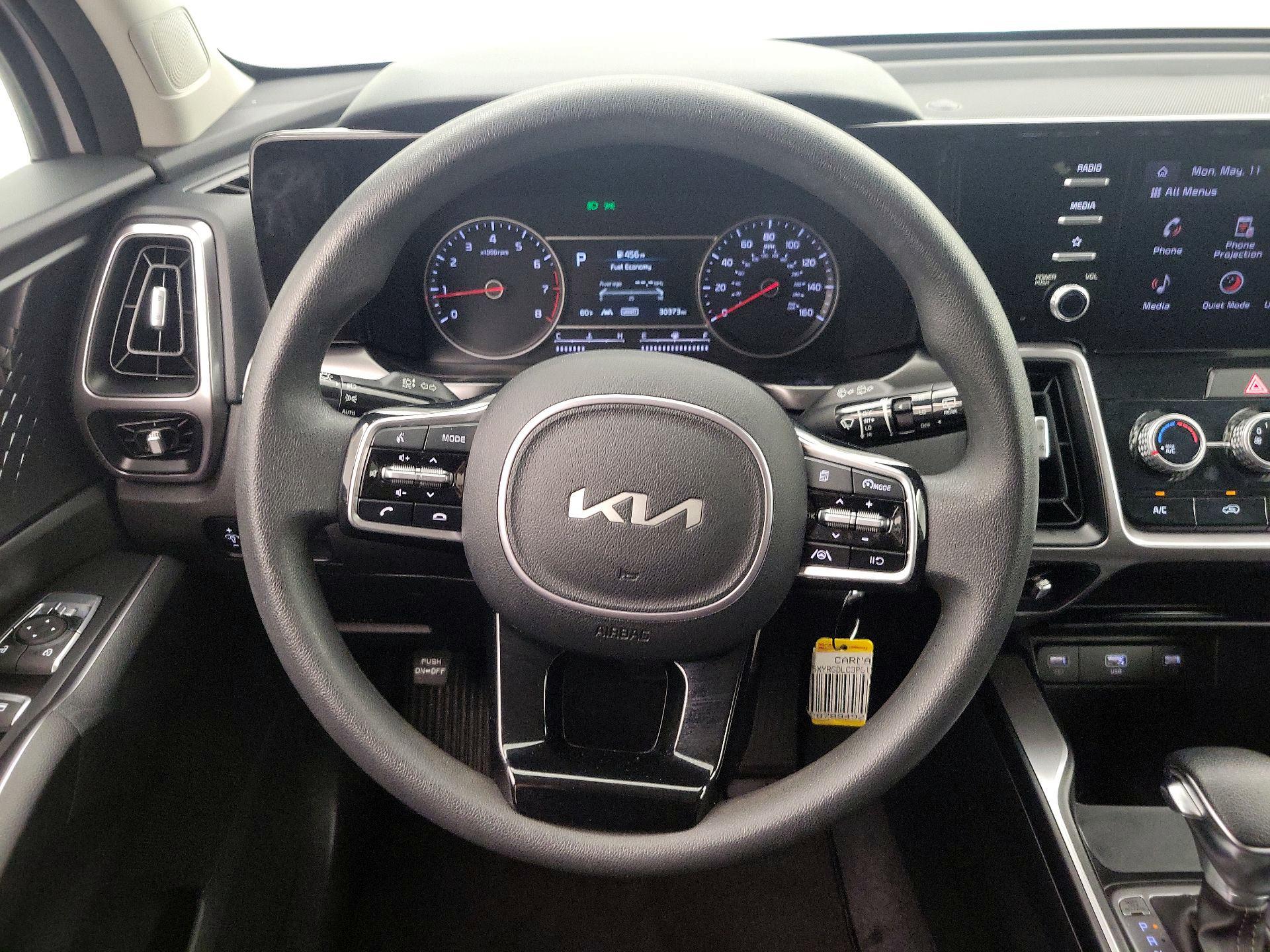 Thumbnail: 2023 Kia Sorento - 10