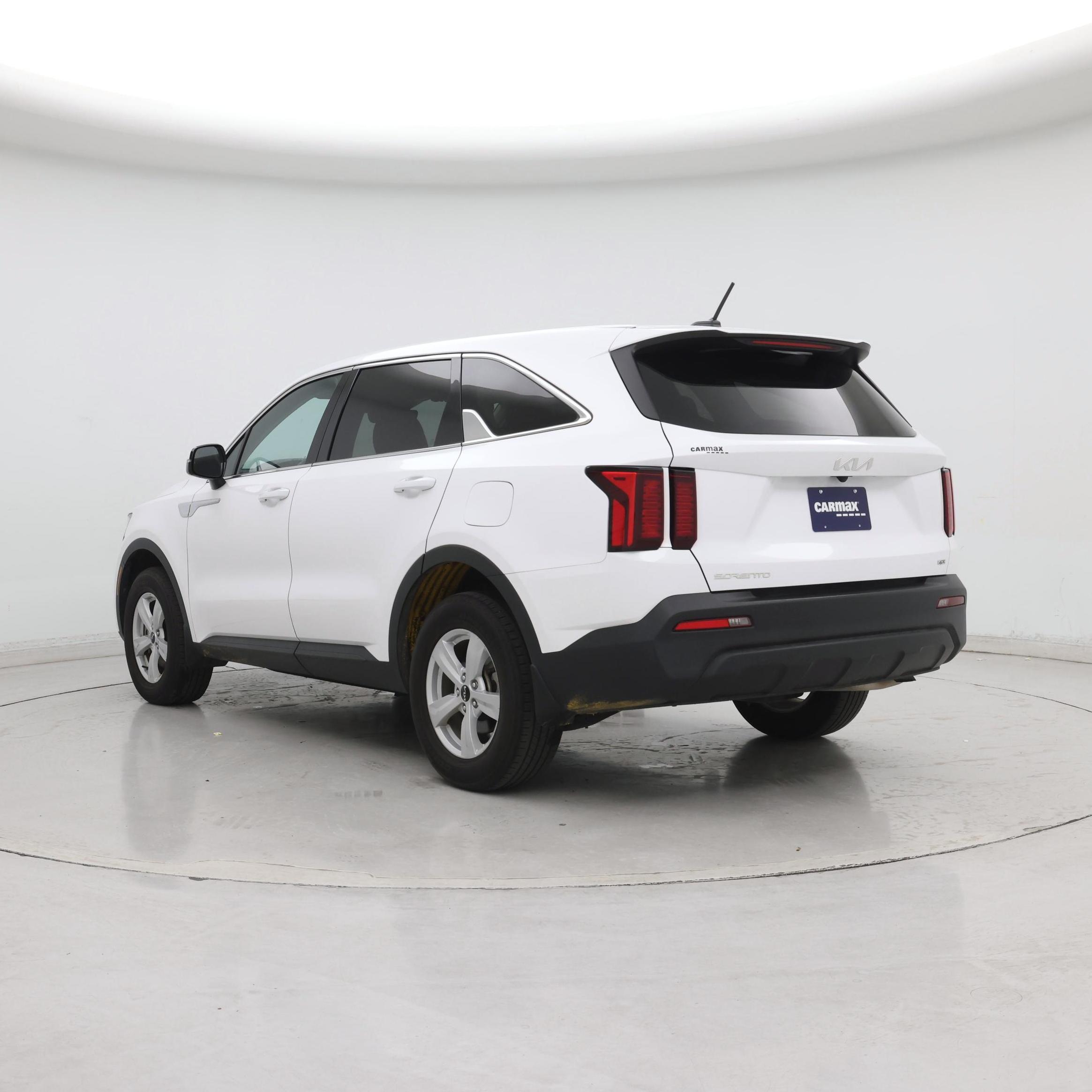 Thumbnail: 2023 Kia Sorento - 2