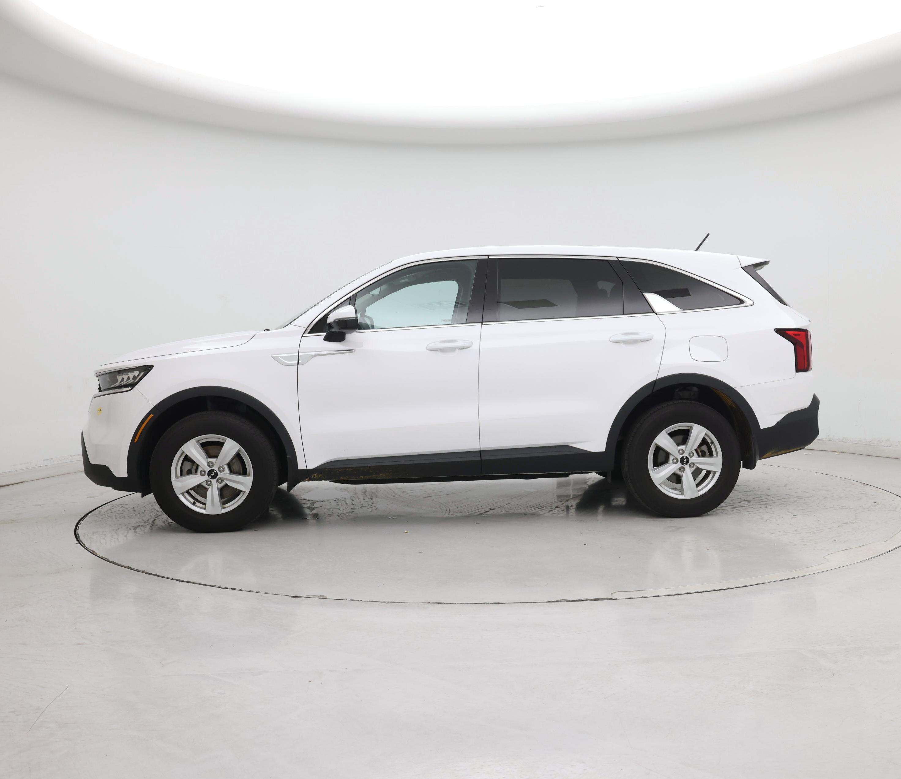Thumbnail: 2023 Kia Sorento - 3