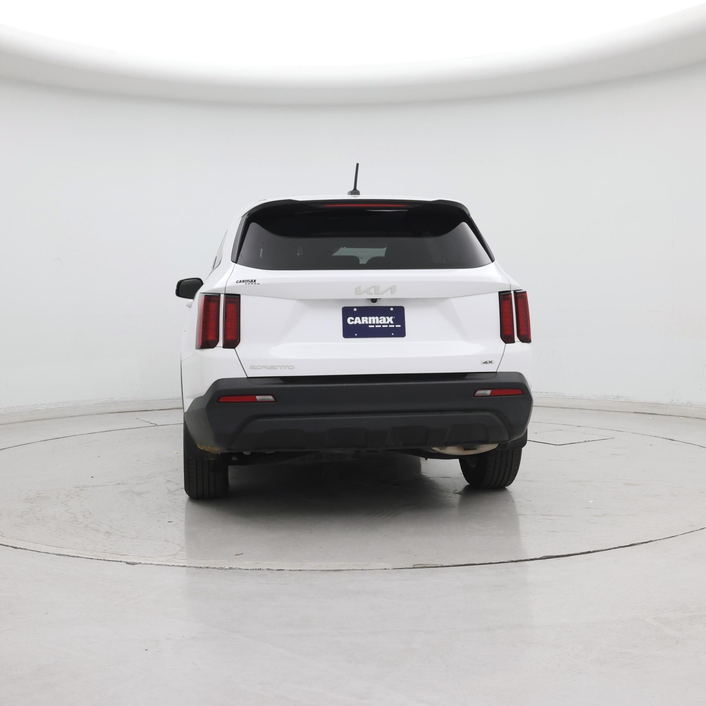 Thumbnail: 2023 Kia Sorento - 6
