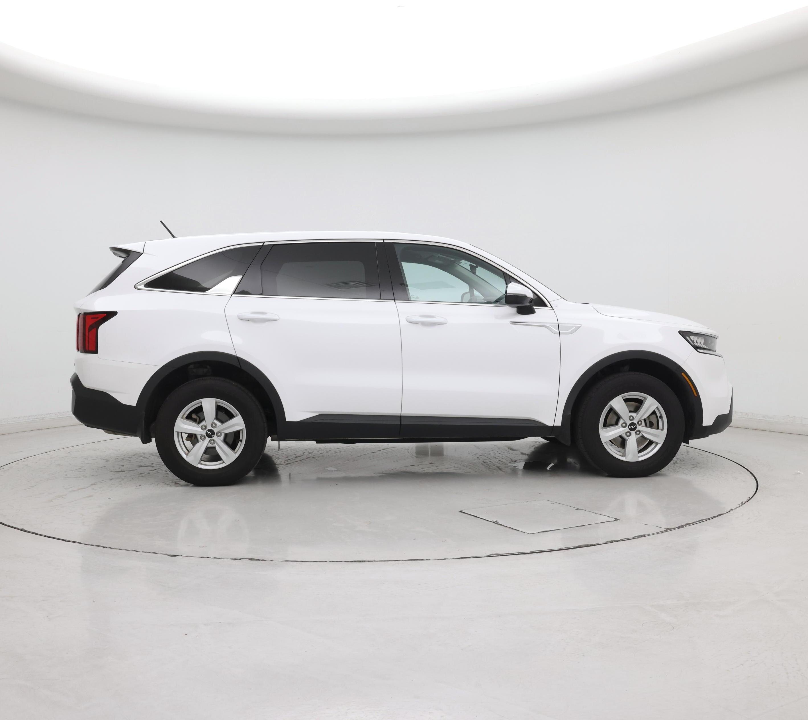 Thumbnail: 2023 Kia Sorento - 7
