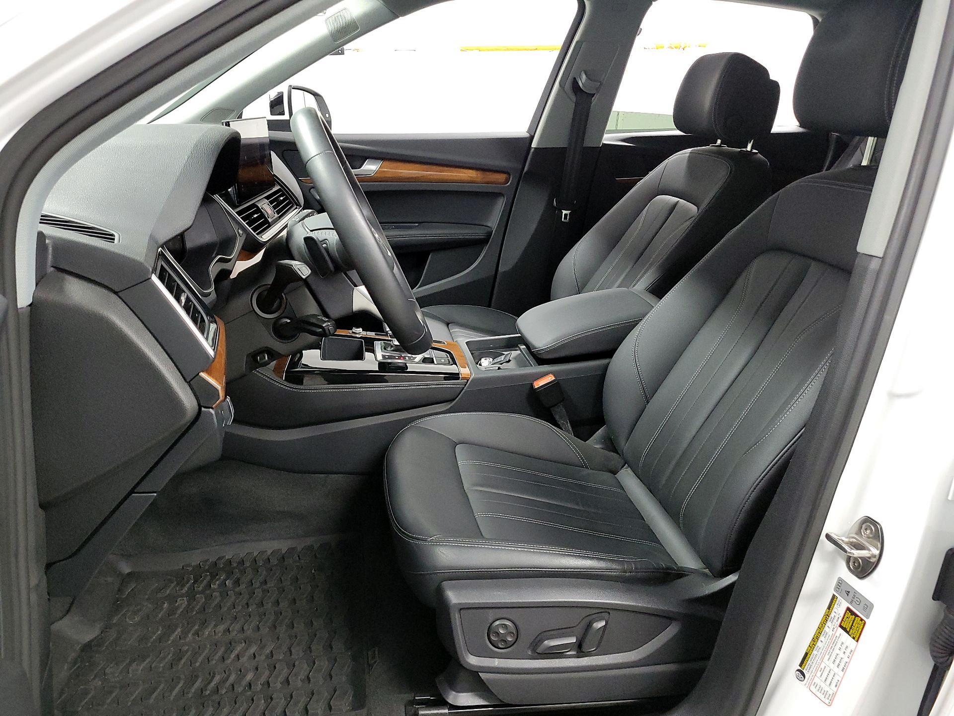 Thumbnail: 2023 Audi Q5 - 11