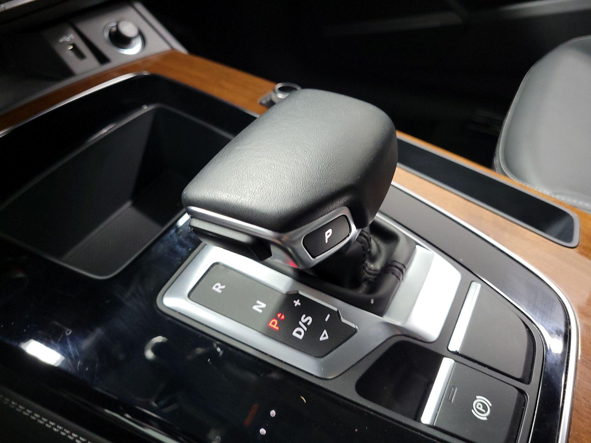 Thumbnail: 2023 Audi Q5 - 15