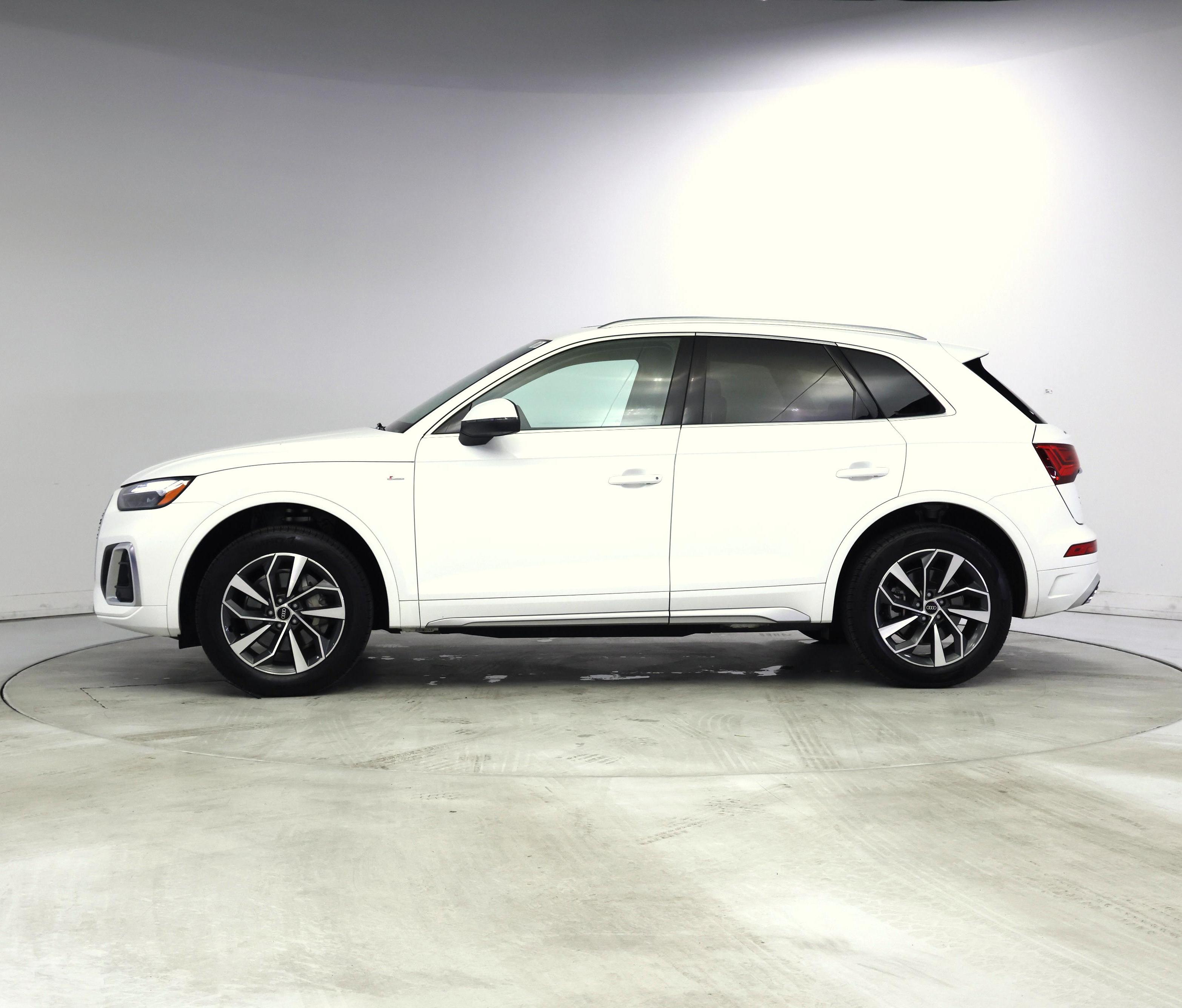 Thumbnail: 2023 Audi Q5 - 3