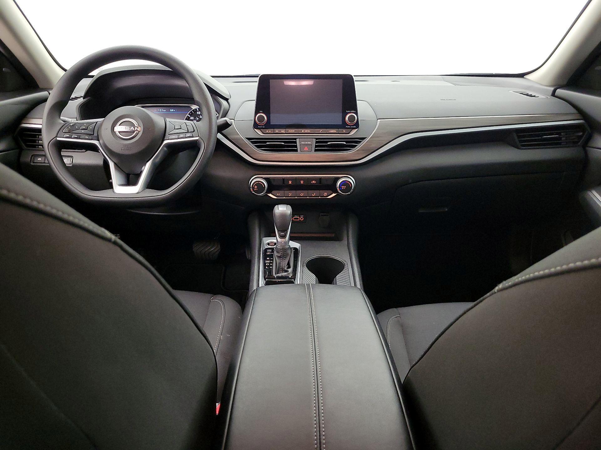 Thumbnail: 2025 Nissan Altima - 9