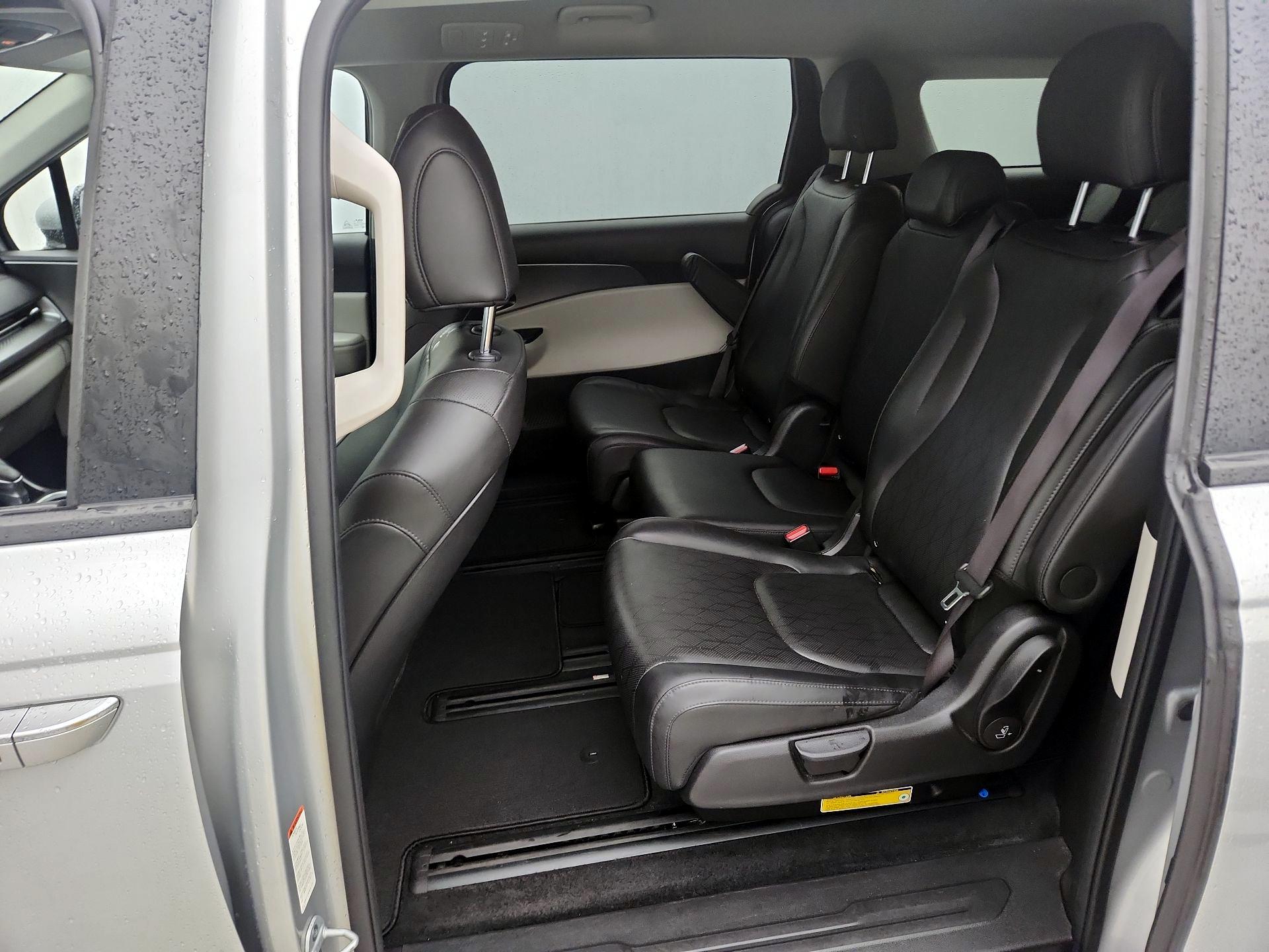 Thumbnail: 2023 Kia Carnival - 19
