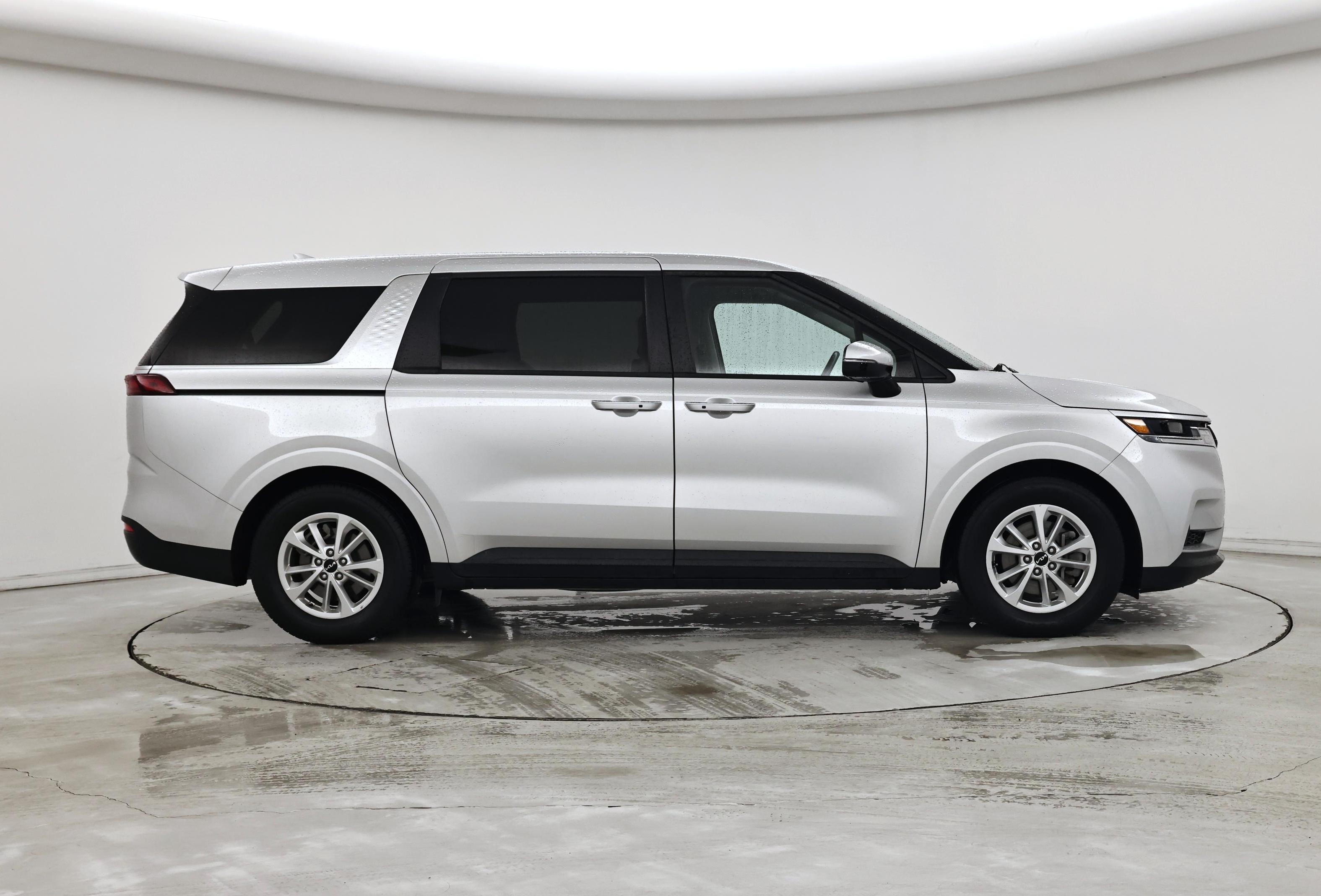Thumbnail: 2023 Kia Carnival - 7
