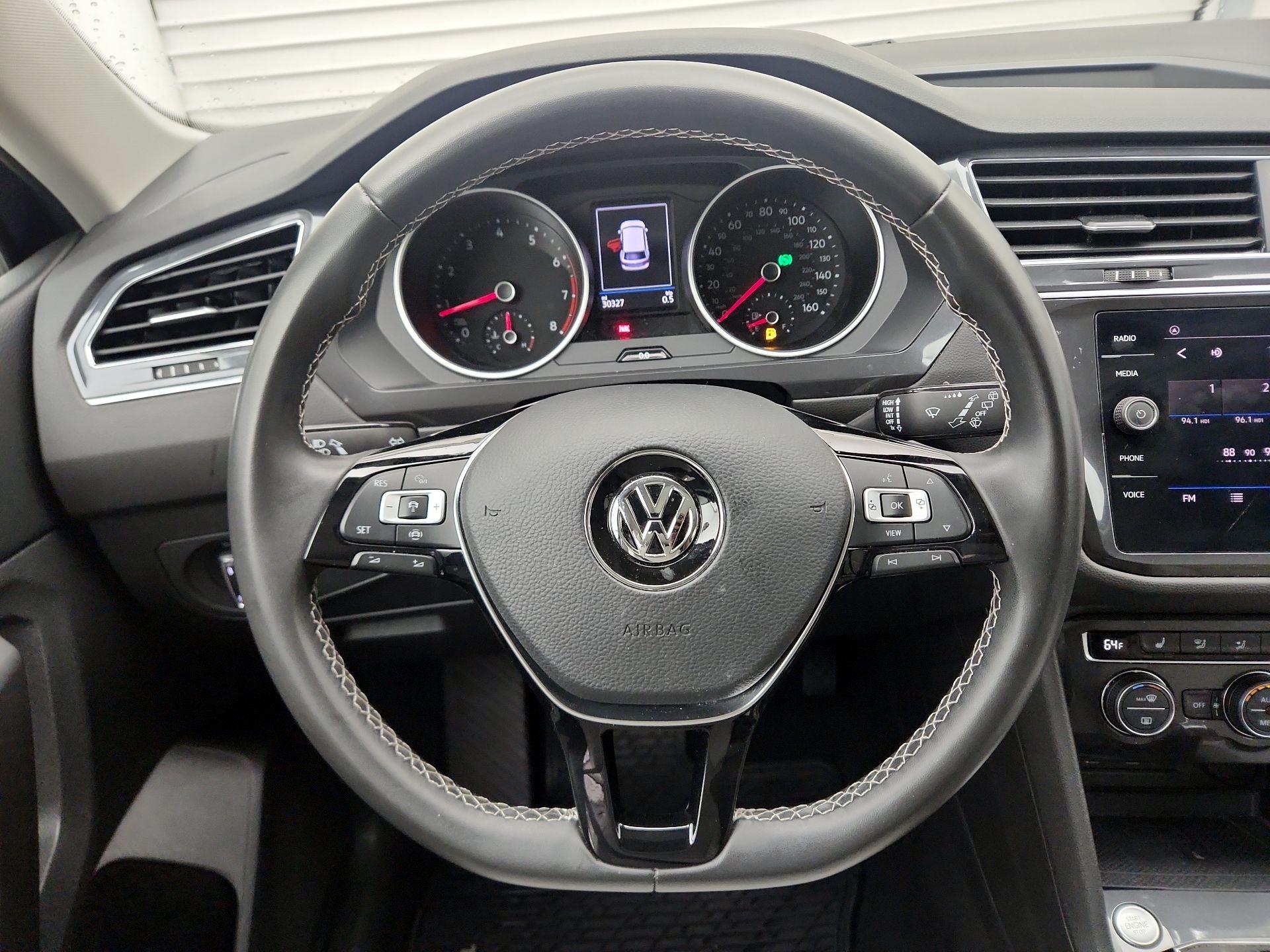 Thumbnail: 2021 Volkswagen Tiguan - 10