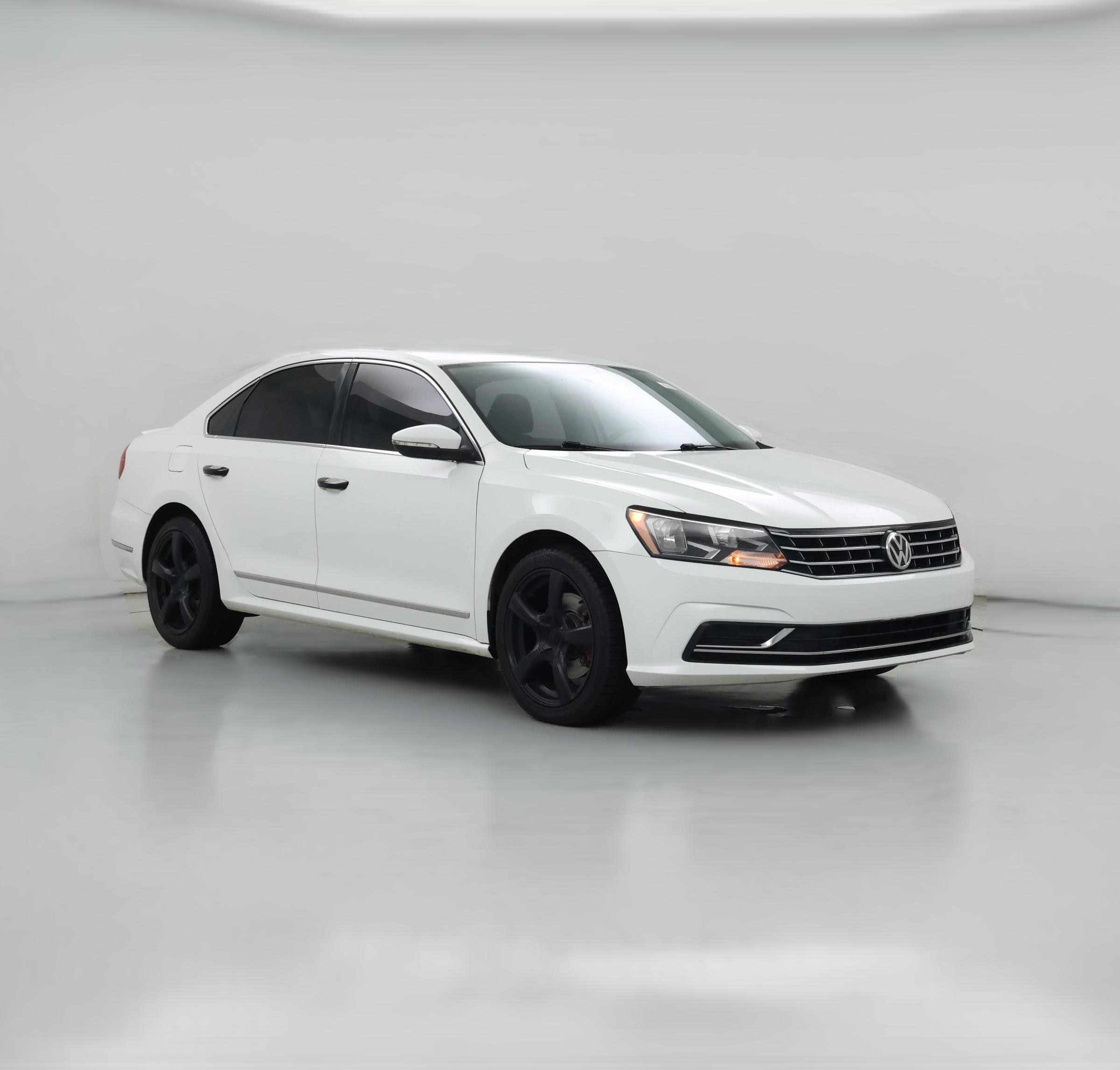 Thumbnail: 2017 Volkswagen Passat - 1