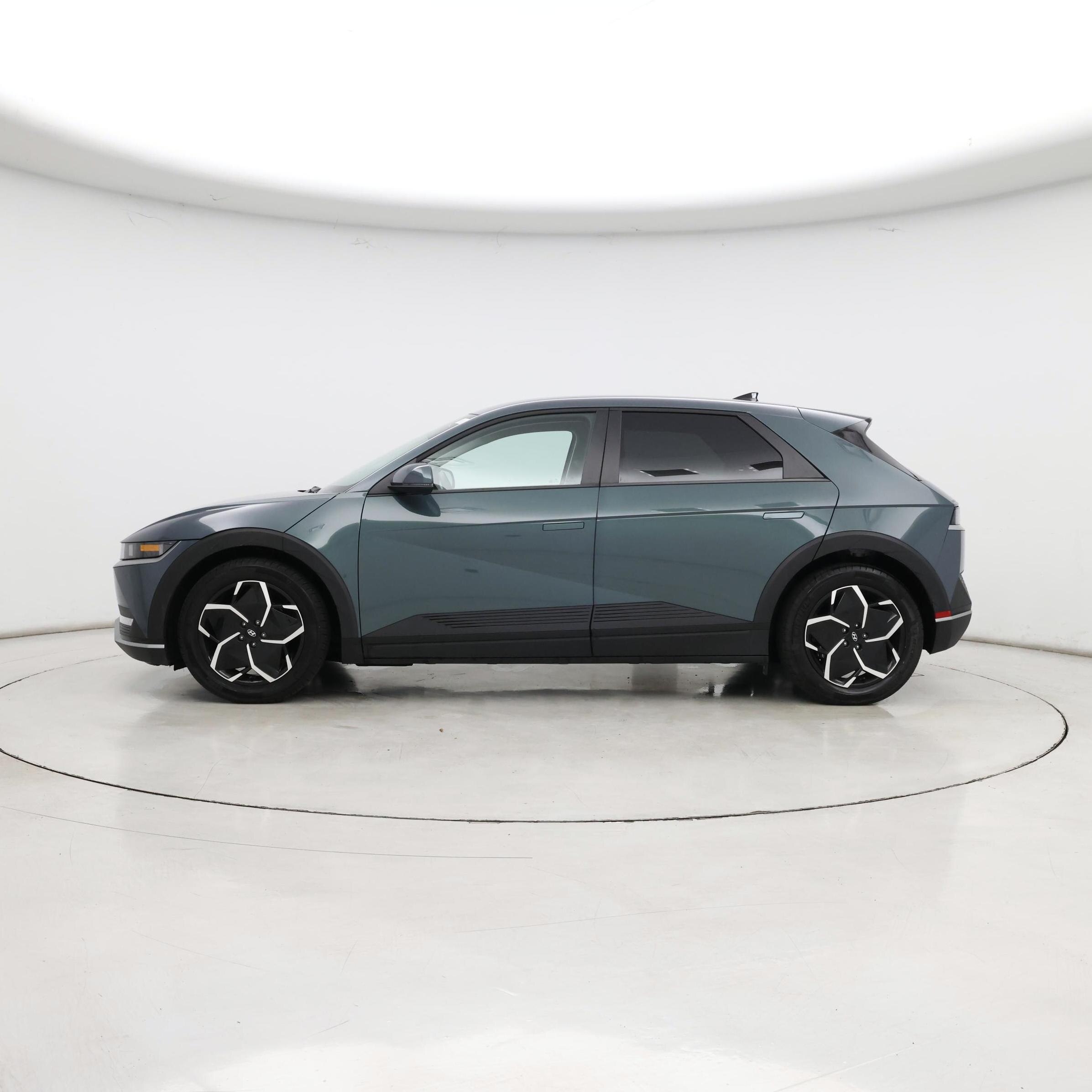 Thumbnail: 2024 Hyundai Ioniq 5 - 3