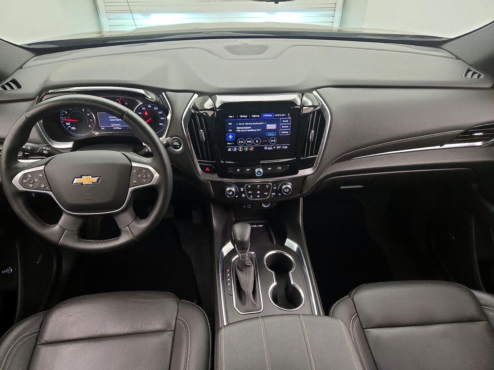 2023 Chevrolet Traverse 3LT - Photo 10