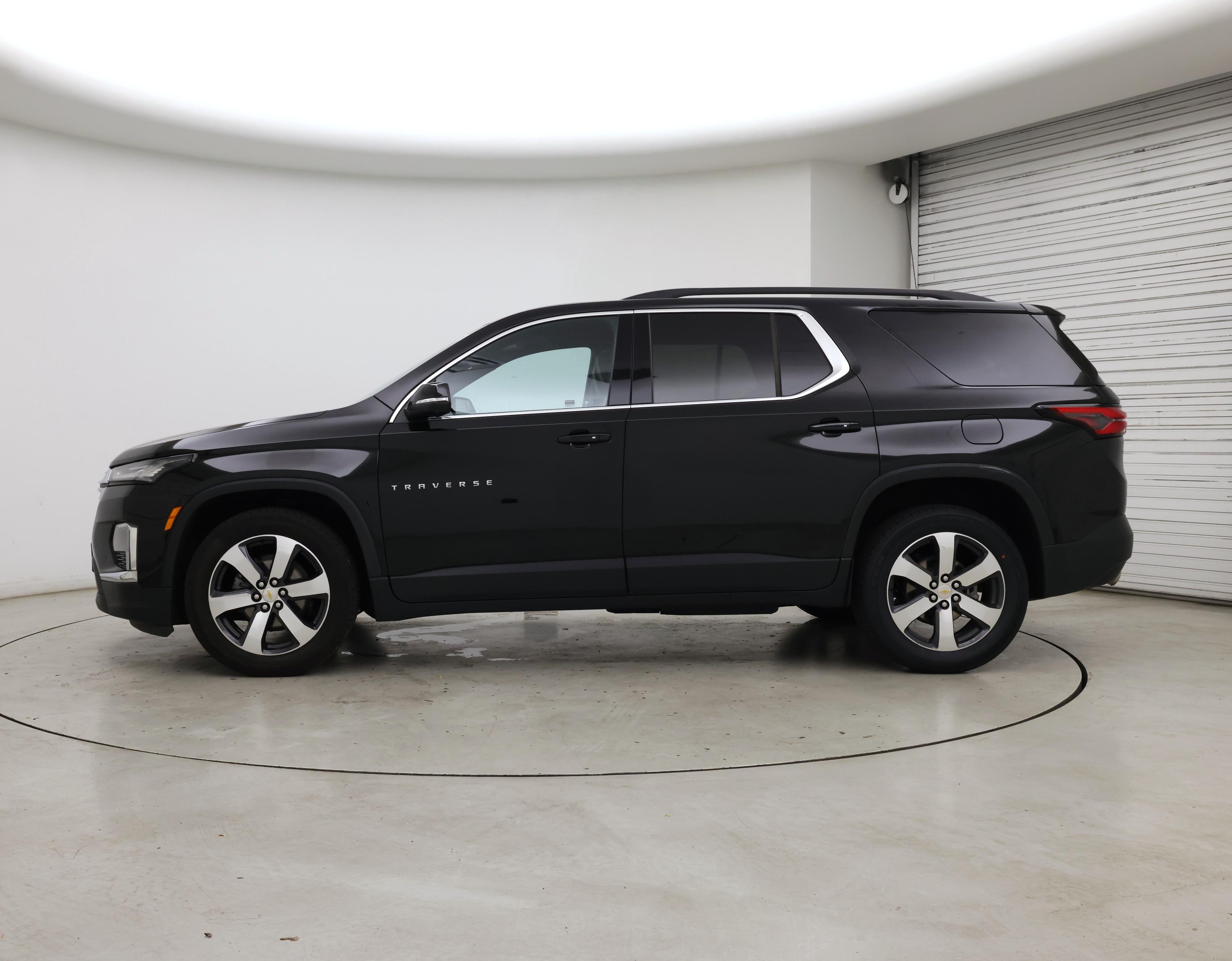Thumbnail: 2023 Chevrolet Traverse - 3