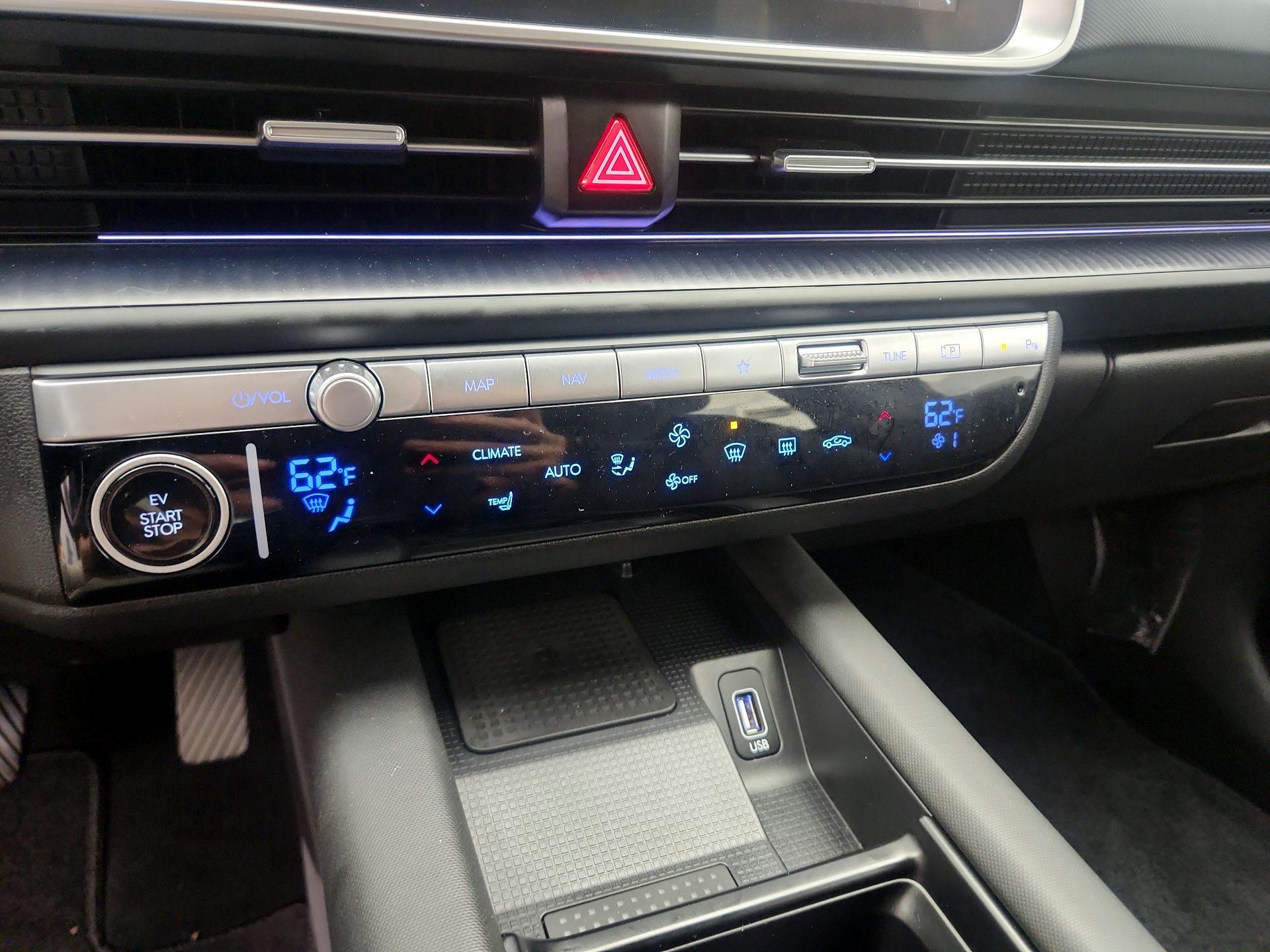 Thumbnail: 2023 Hyundai Ioniq 6 - 17