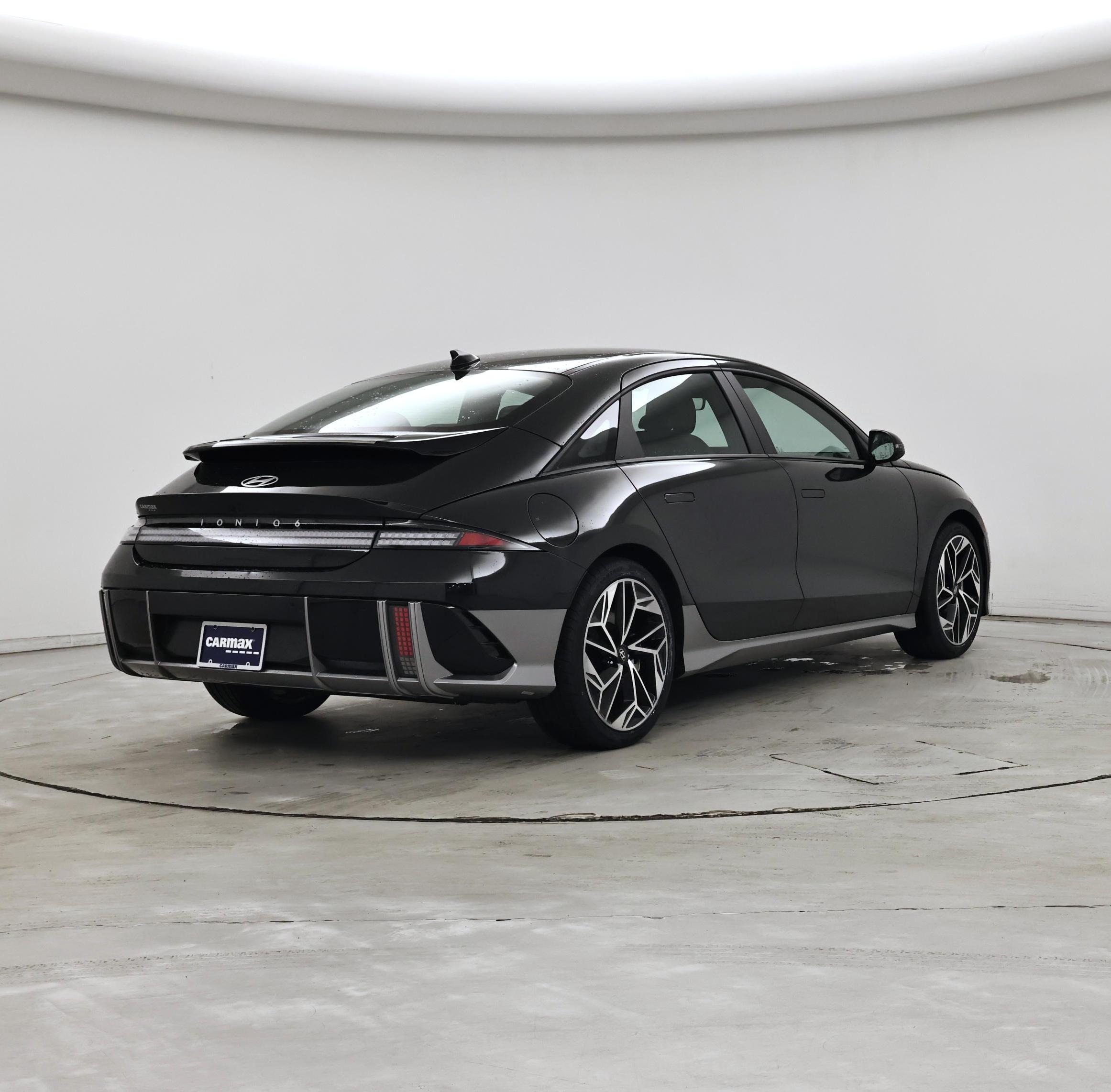 Thumbnail: 2023 Hyundai Ioniq 6 - 8