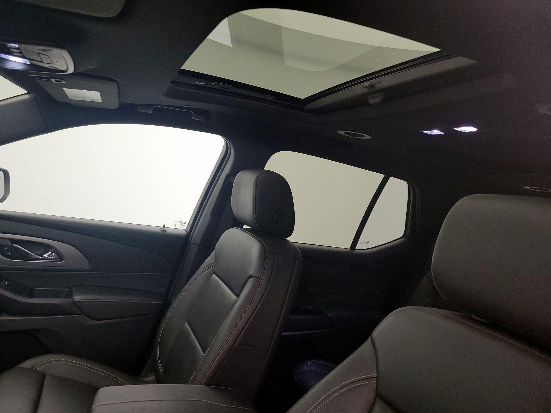 Thumbnail: 2023 Chevrolet Traverse - 19