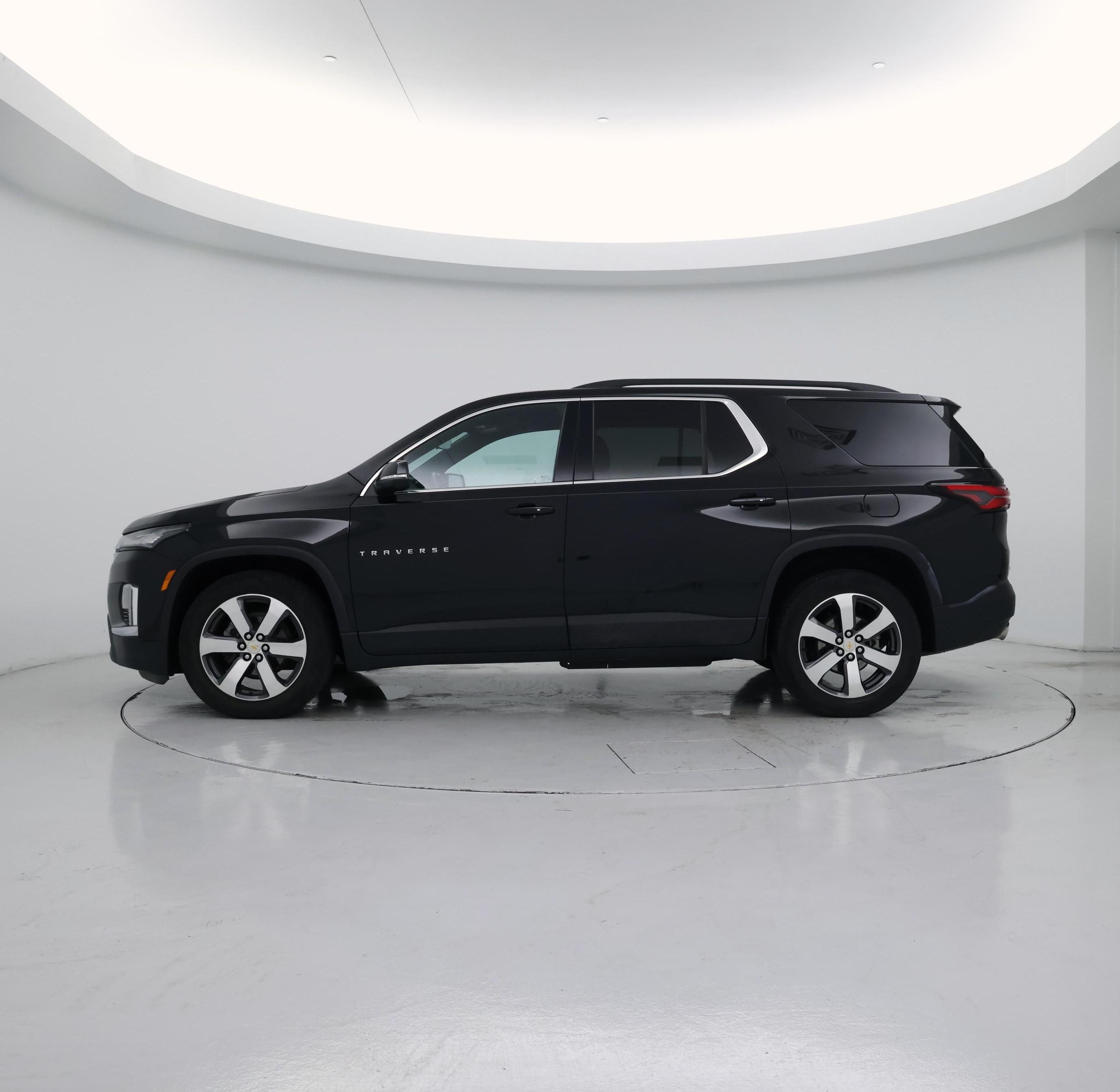 Thumbnail: 2023 Chevrolet Traverse - 3