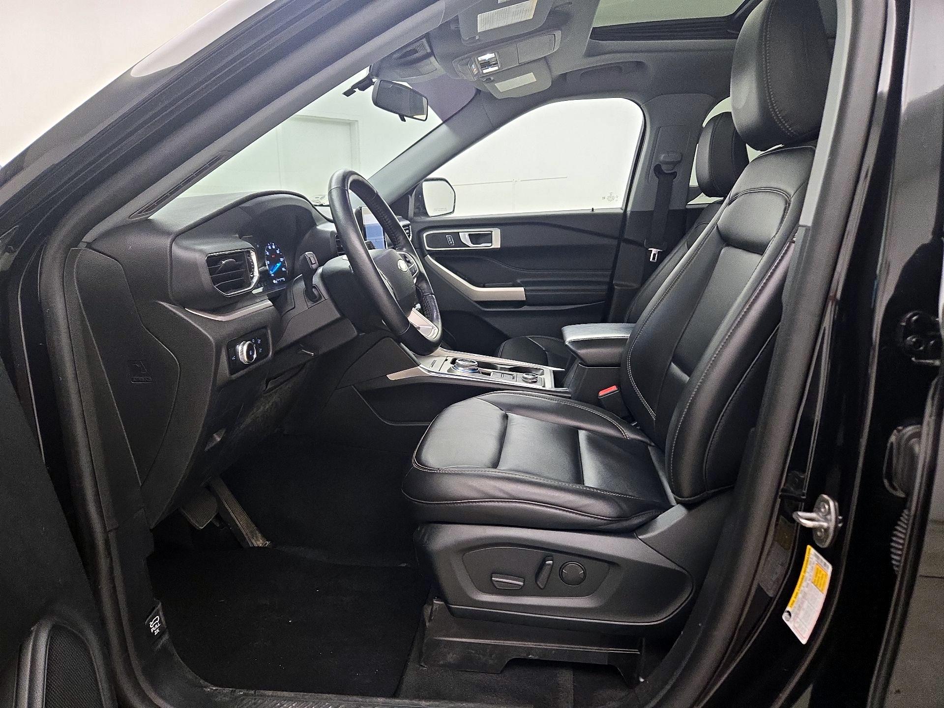Thumbnail: 2022 Ford Explorer - 11