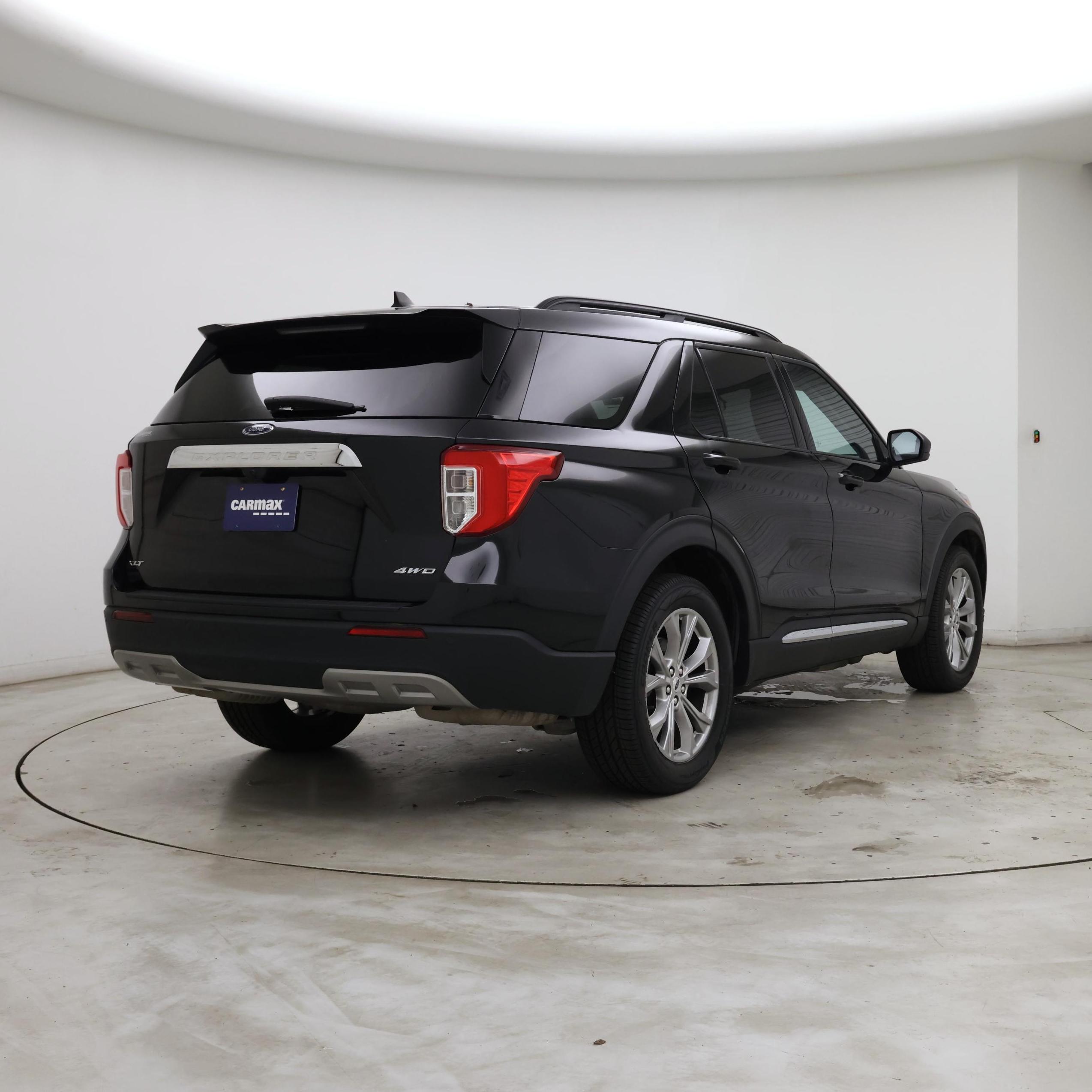 Thumbnail: 2022 Ford Explorer - 8