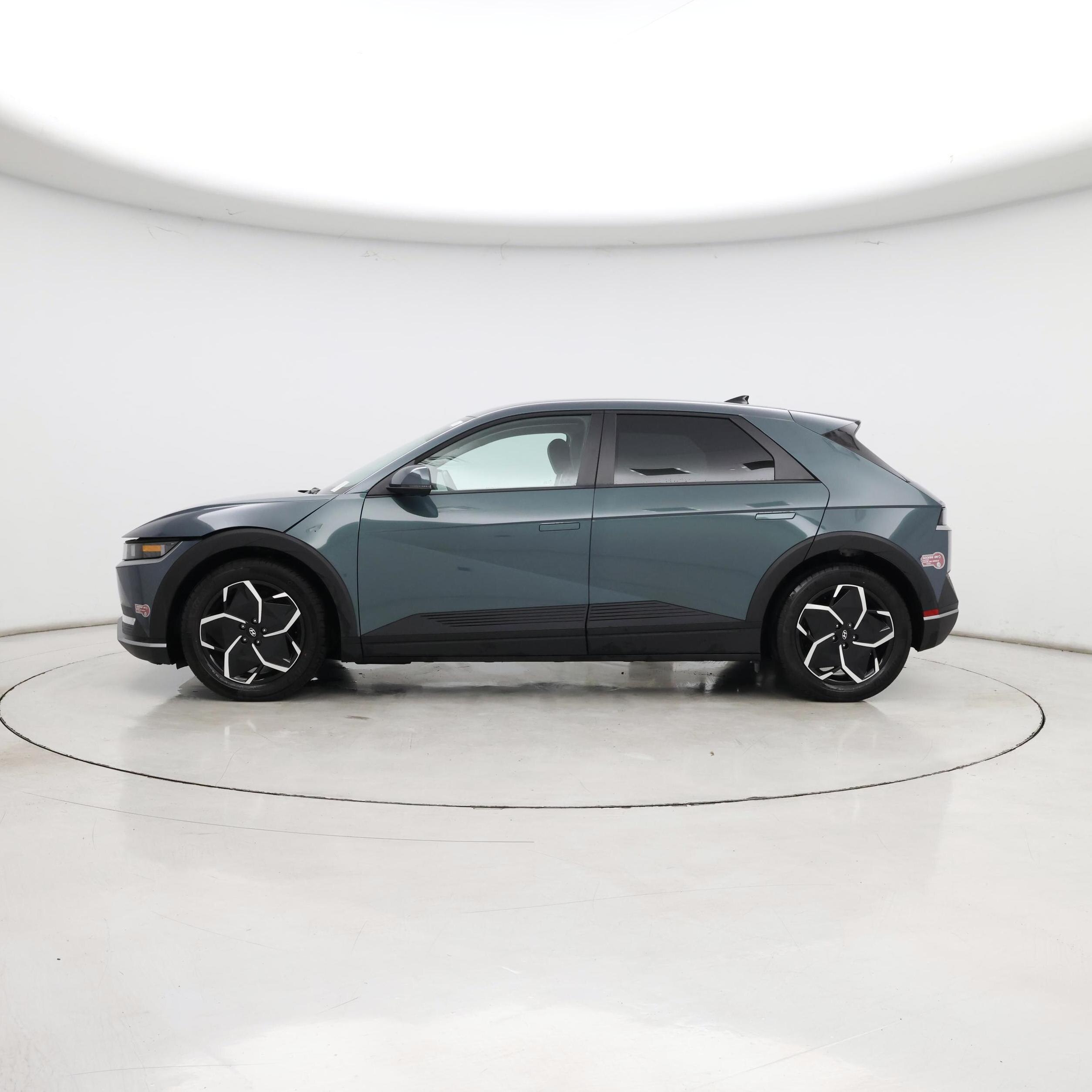 Thumbnail: 2024 Hyundai Ioniq 5 - 3