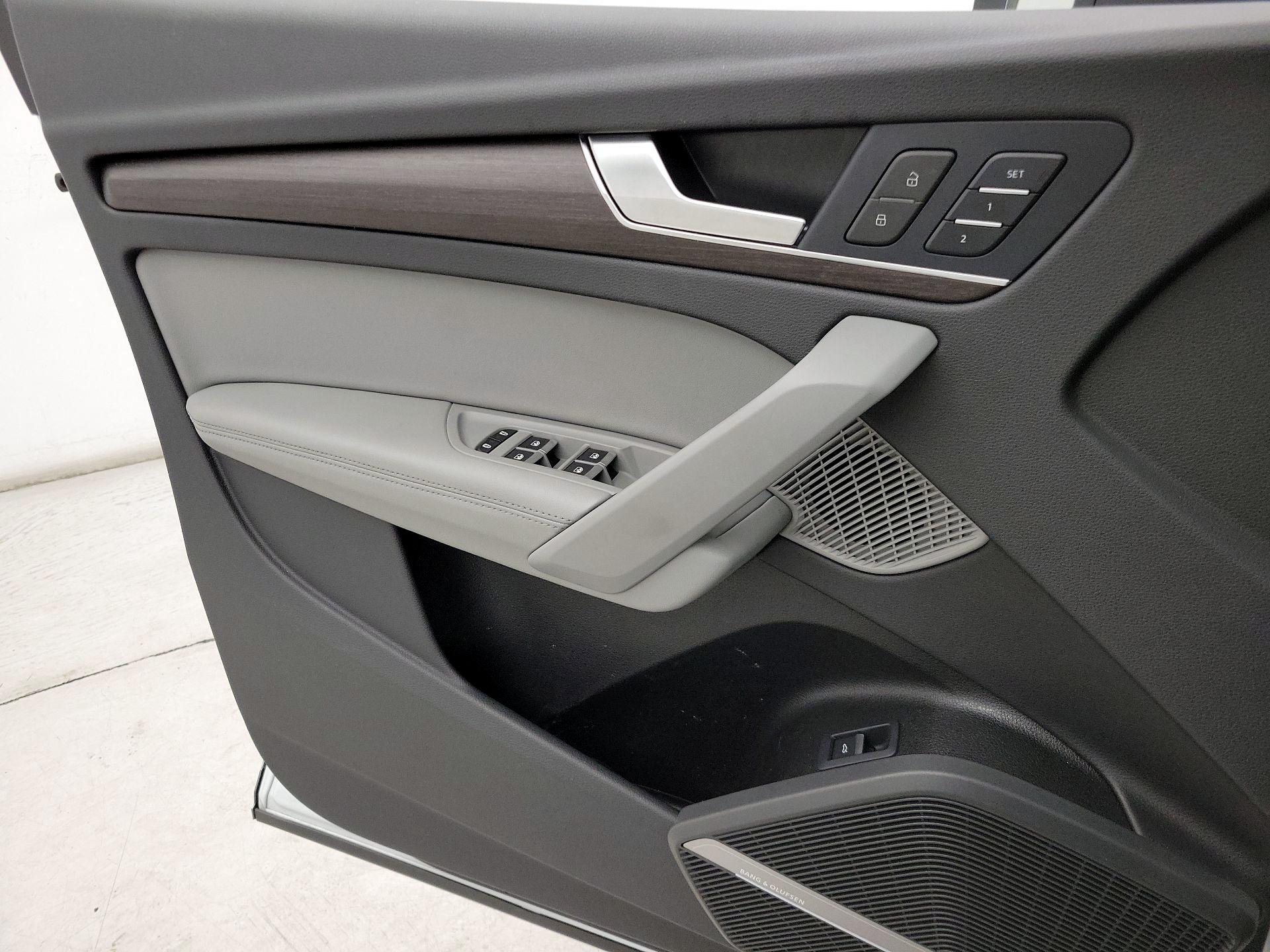 Thumbnail: 2023 Audi Q5 - 12