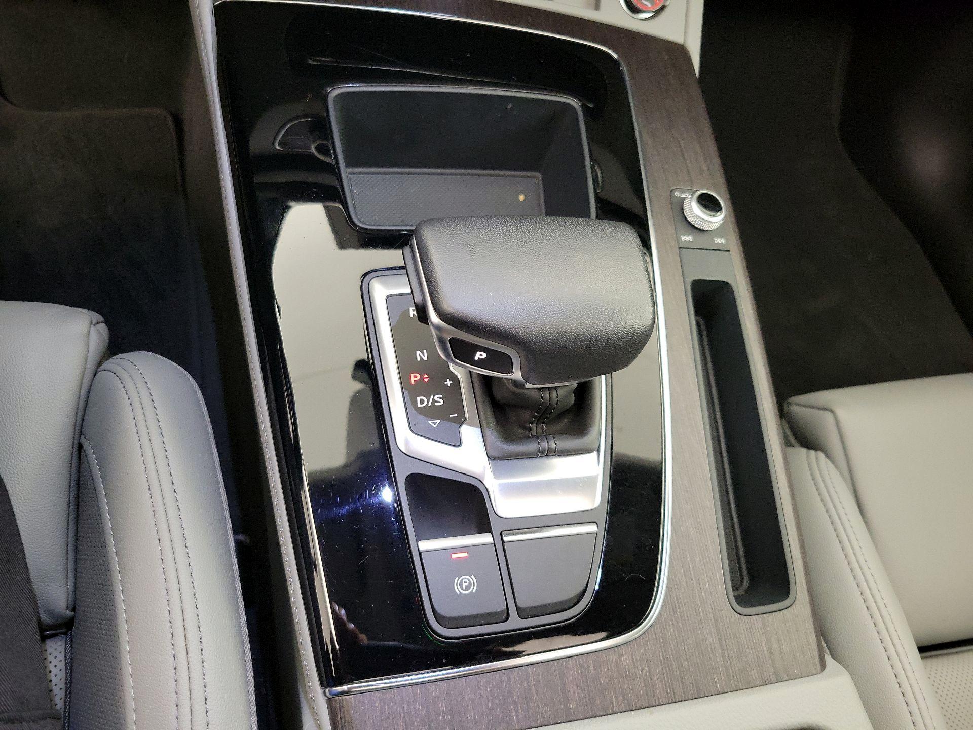 Thumbnail: 2023 Audi Q5 - 18