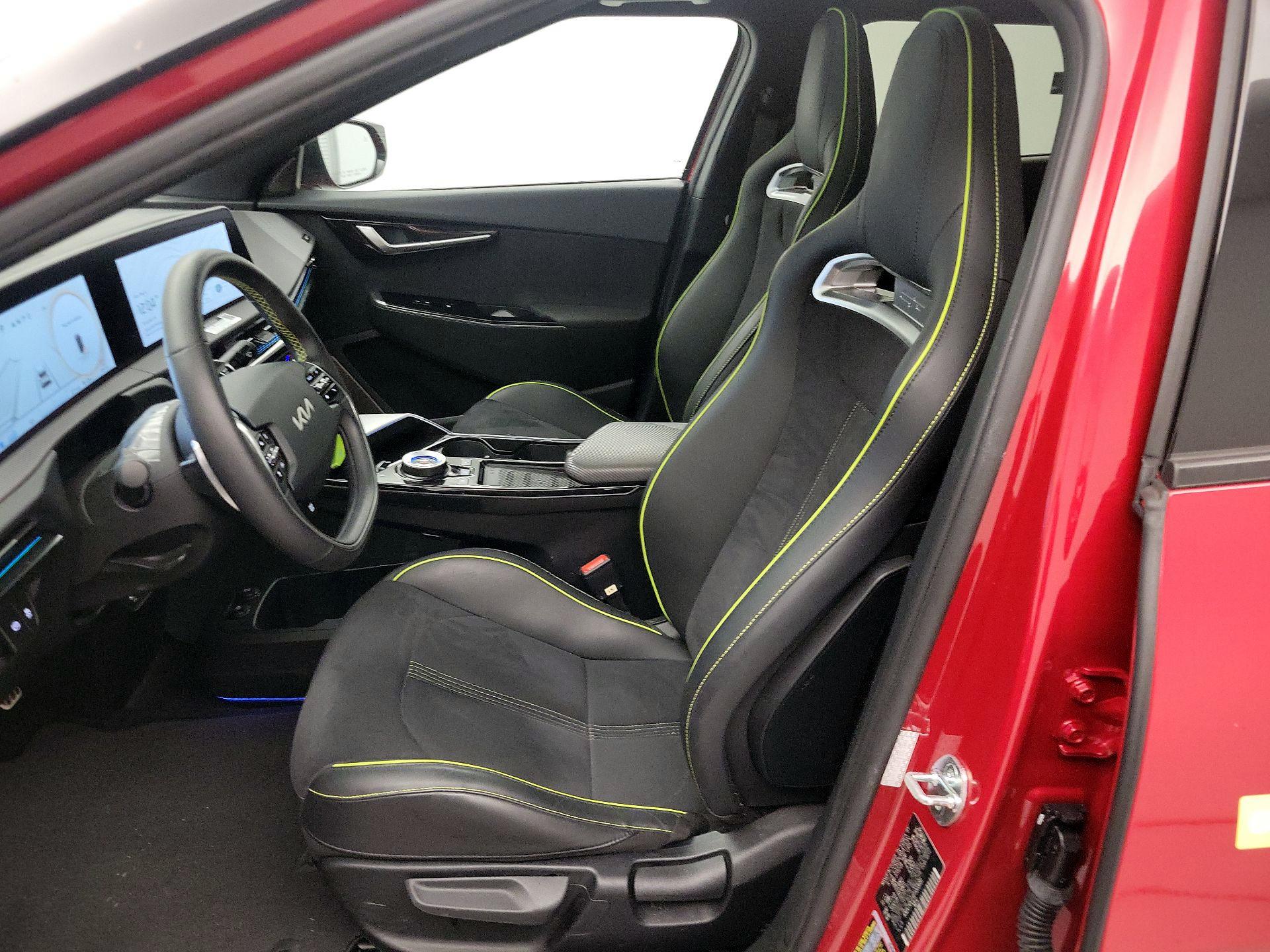 Thumbnail: 2023 Kia EV6 - 11