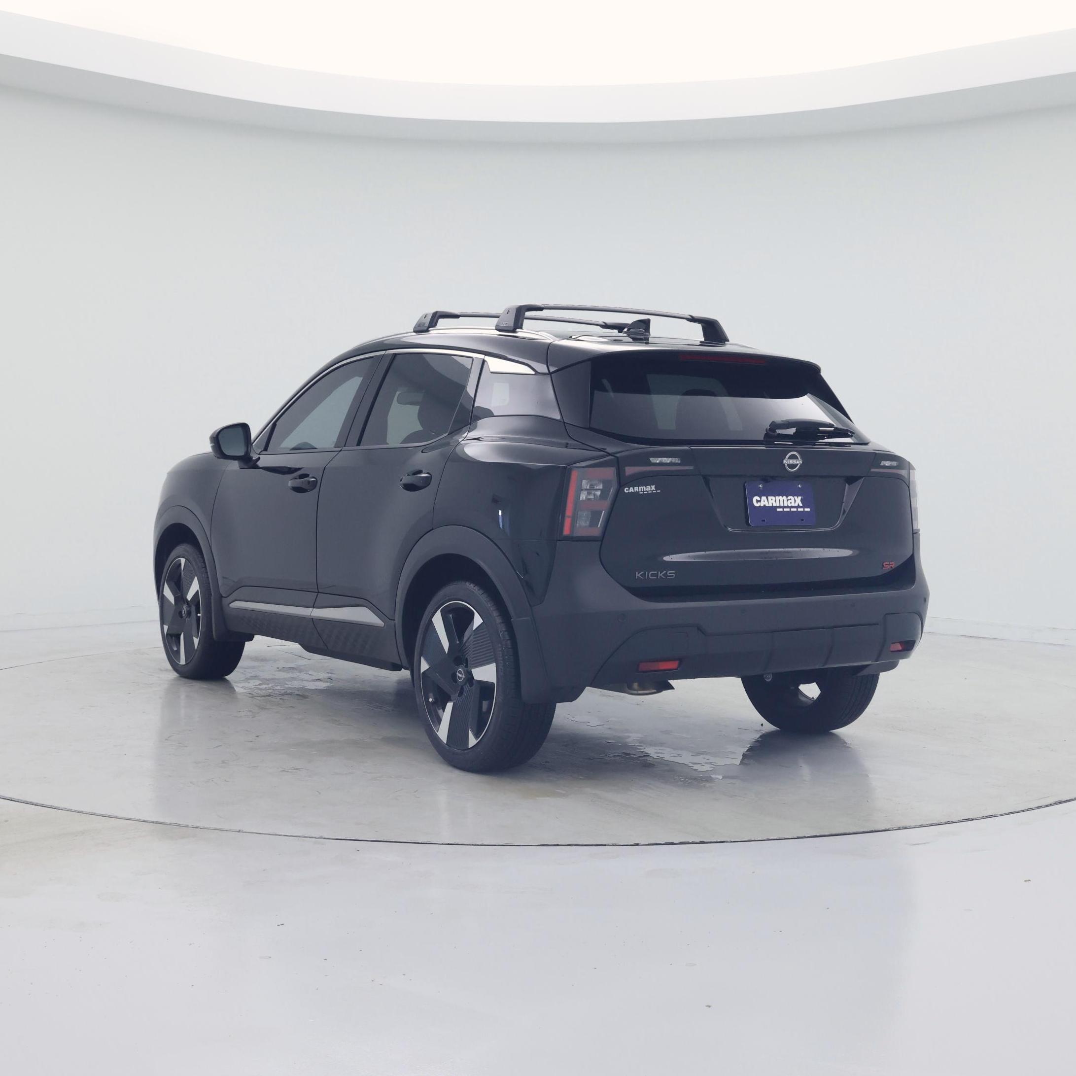 Thumbnail: 2025 Nissan Kicks - 2