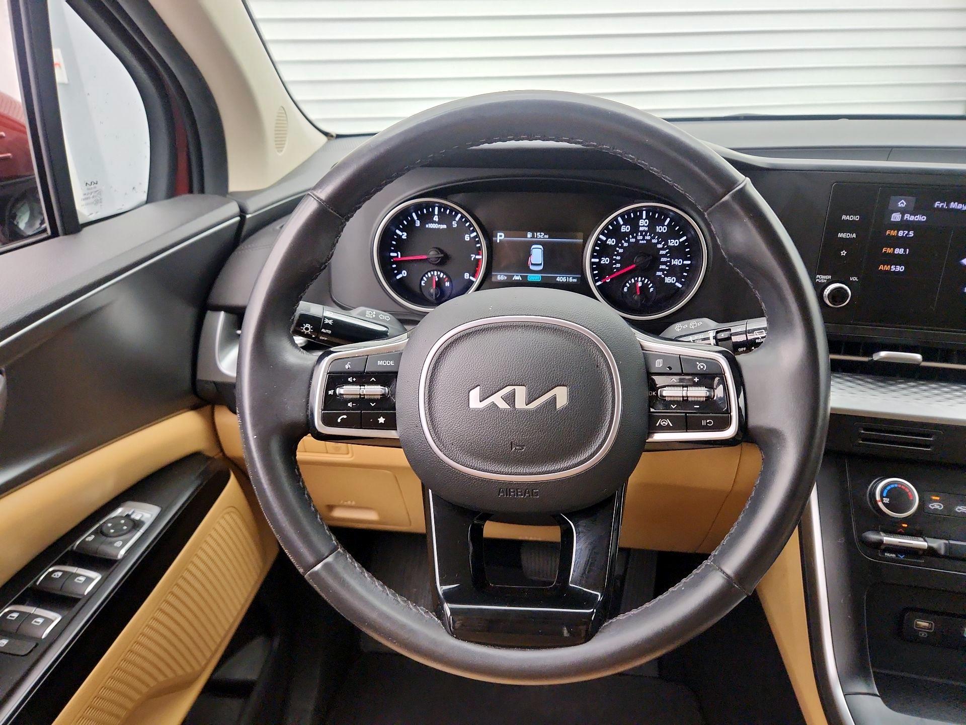 Thumbnail: 2023 Kia Carnival - 10