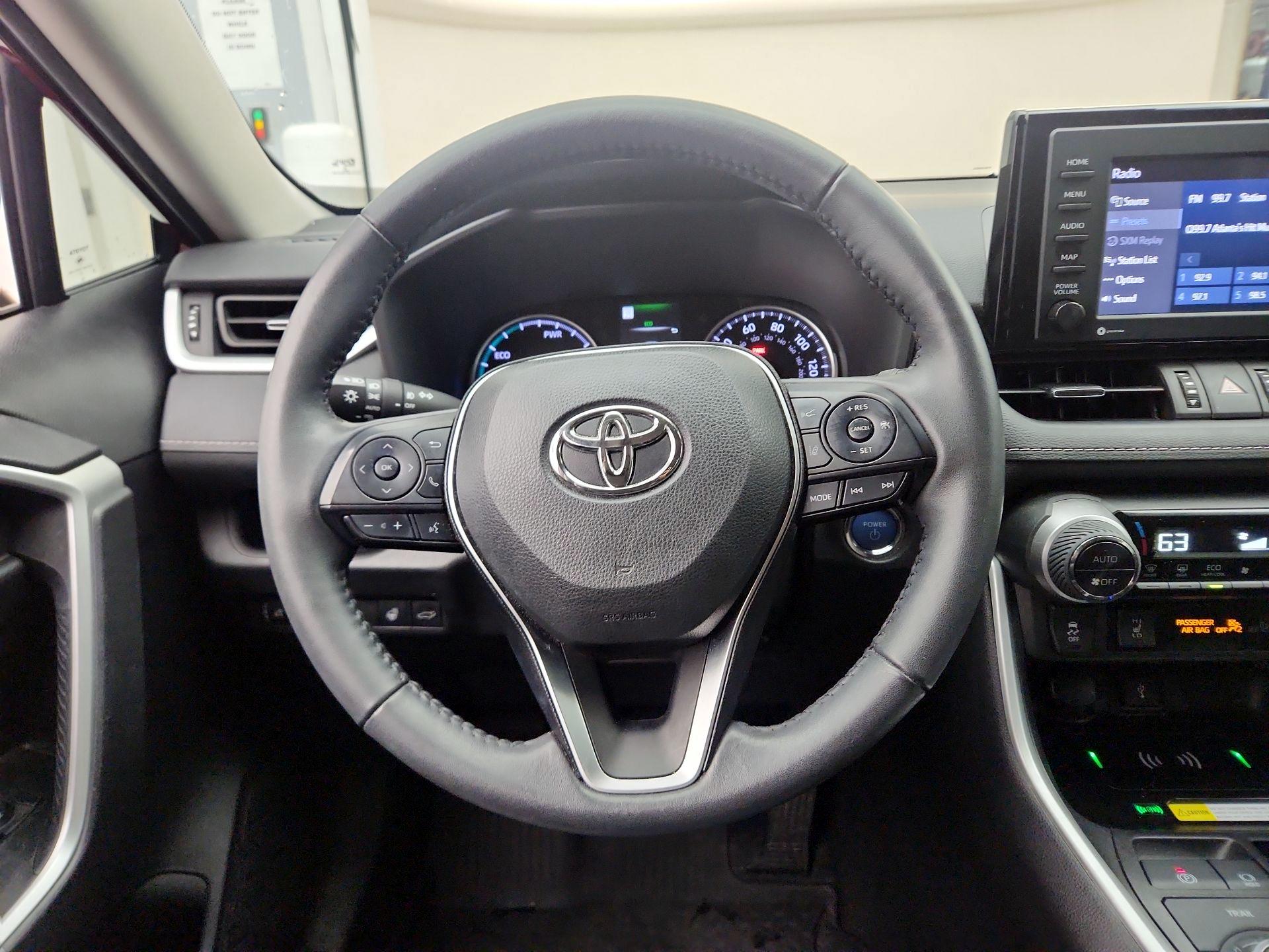Thumbnail: 2022 Toyota RAV4 - 10