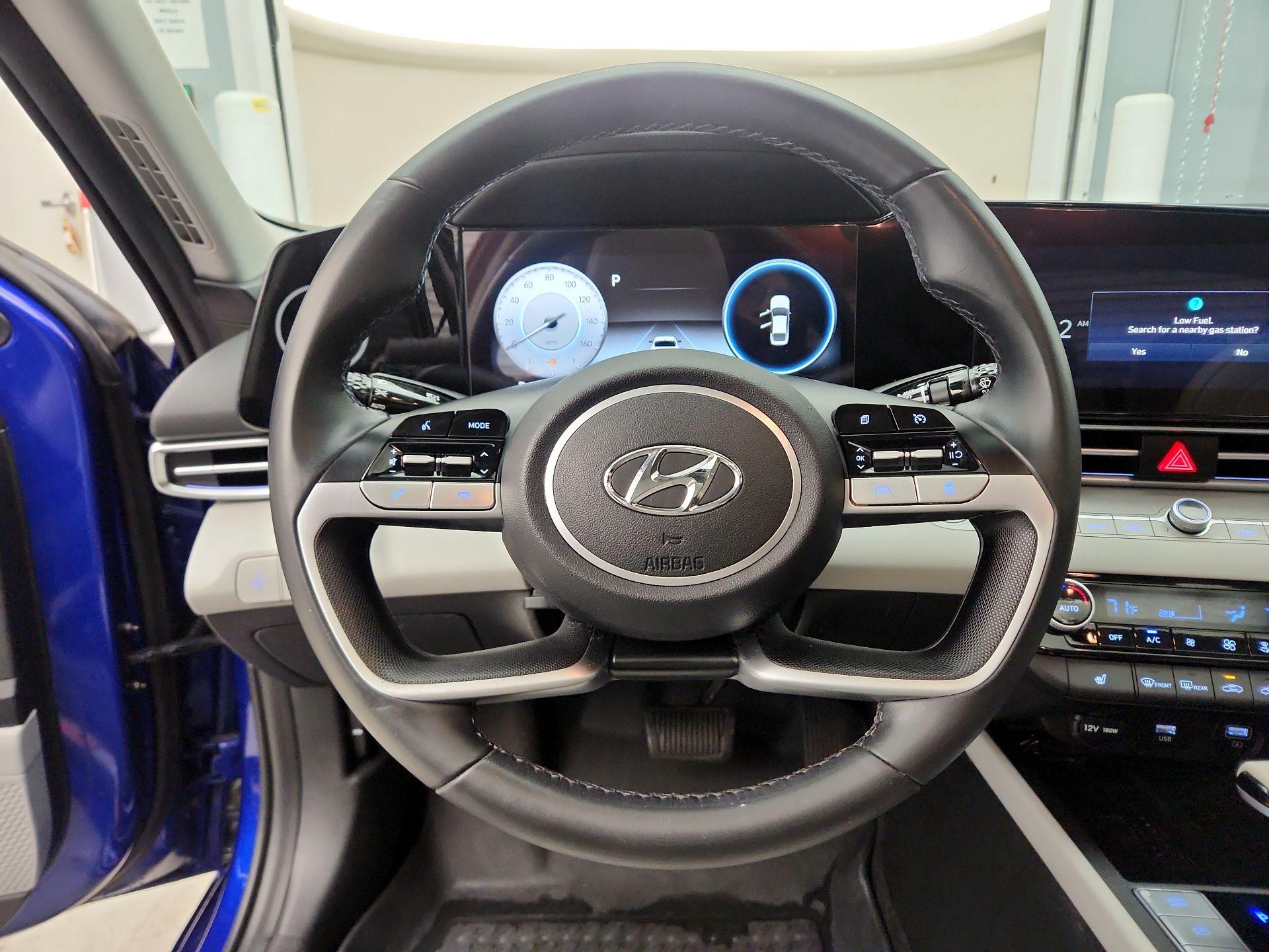 Thumbnail: 2023 Hyundai Elantra - 10