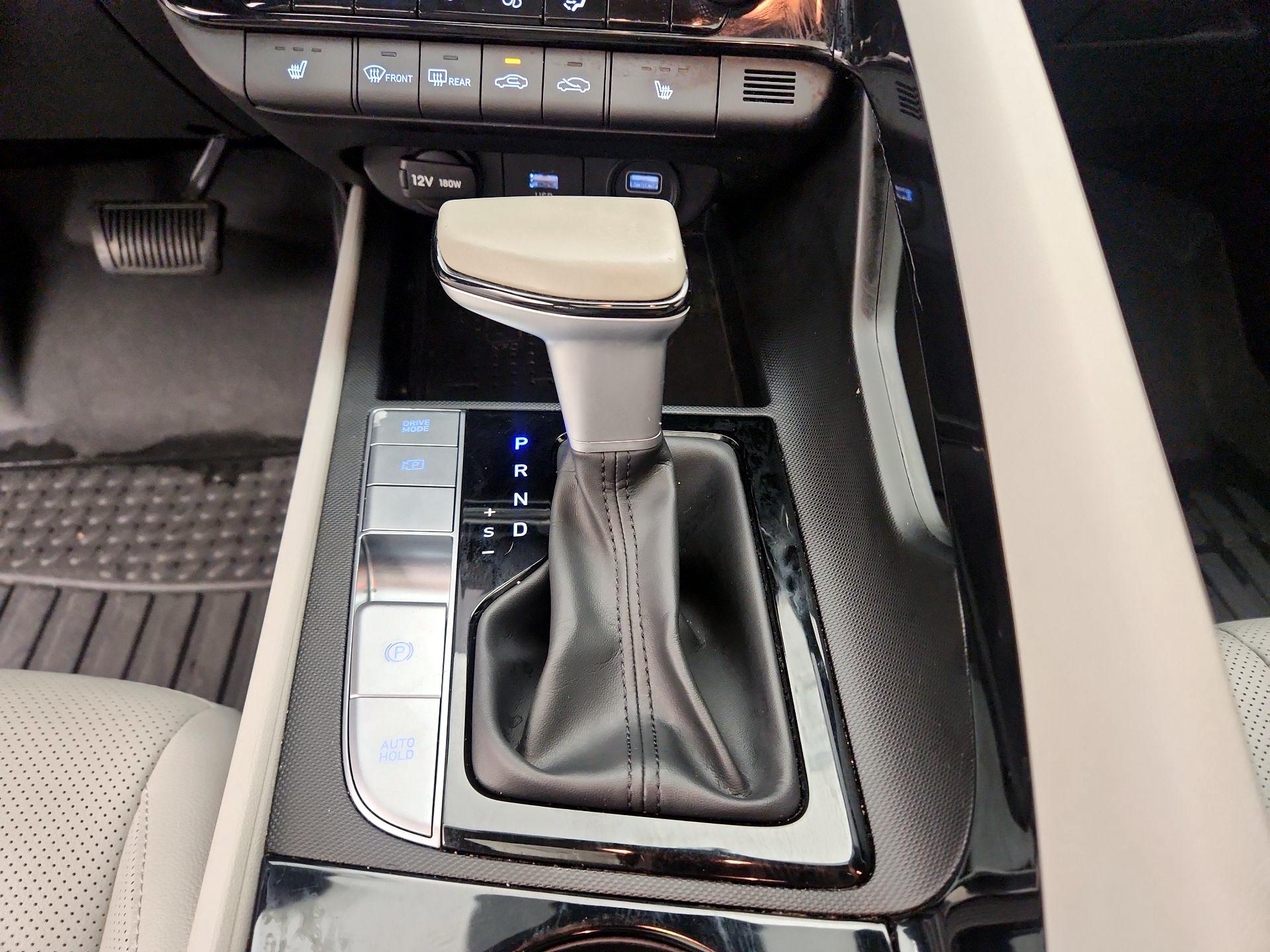 Thumbnail: 2023 Hyundai Elantra - 18